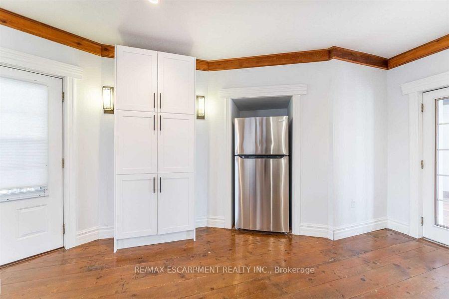 Photo 11 of Unit 2, 336 Locke Street S, Hamilton, Kirkendall — HOMEH