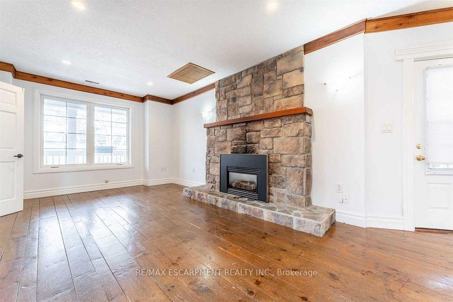 Photo 15 of Unit 2, 336 Locke Street S, Hamilton, Kirkendall — HOMEH