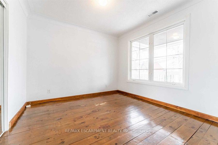 Photo 17 of Unit 2, 336 Locke Street S, Hamilton, Kirkendall — HOMEH