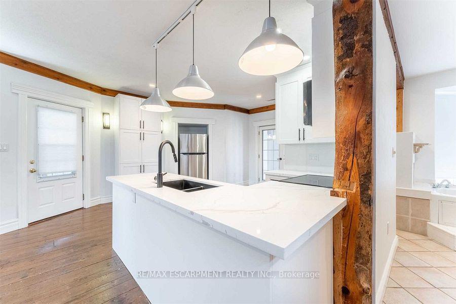 Photo 20 of Unit 2, 336 Locke Street S, Hamilton, Kirkendall — HOMEH