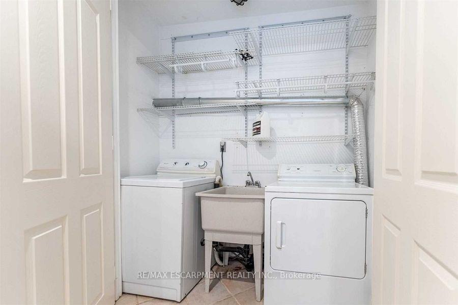 Photo 23 of Unit 2, 336 Locke Street S, Hamilton, Kirkendall — HOMEH
