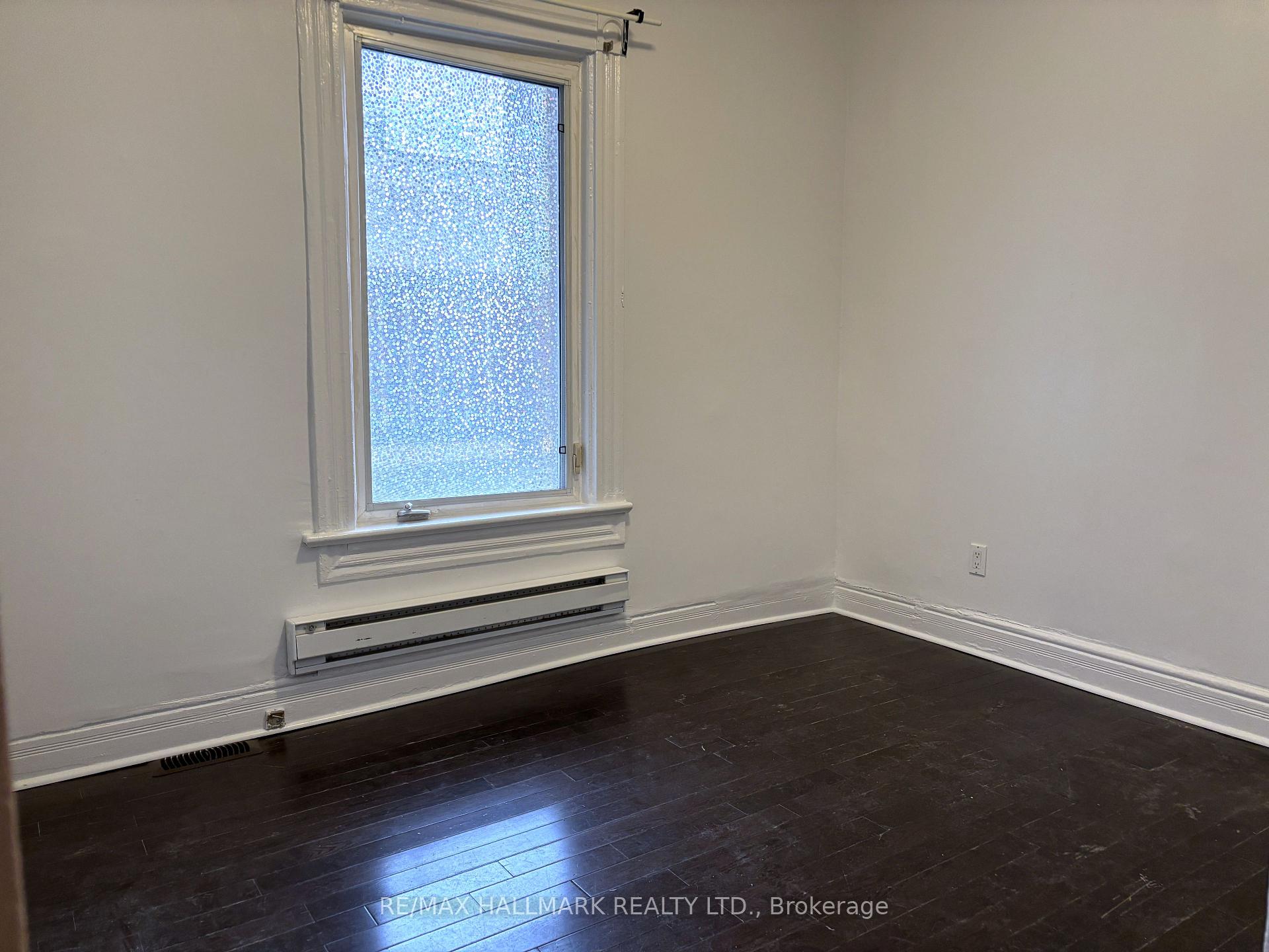 Photo 10 of Unit 4, 122 Baldwin Street, Toronto, Kensington-Chinatown — HOMEH
