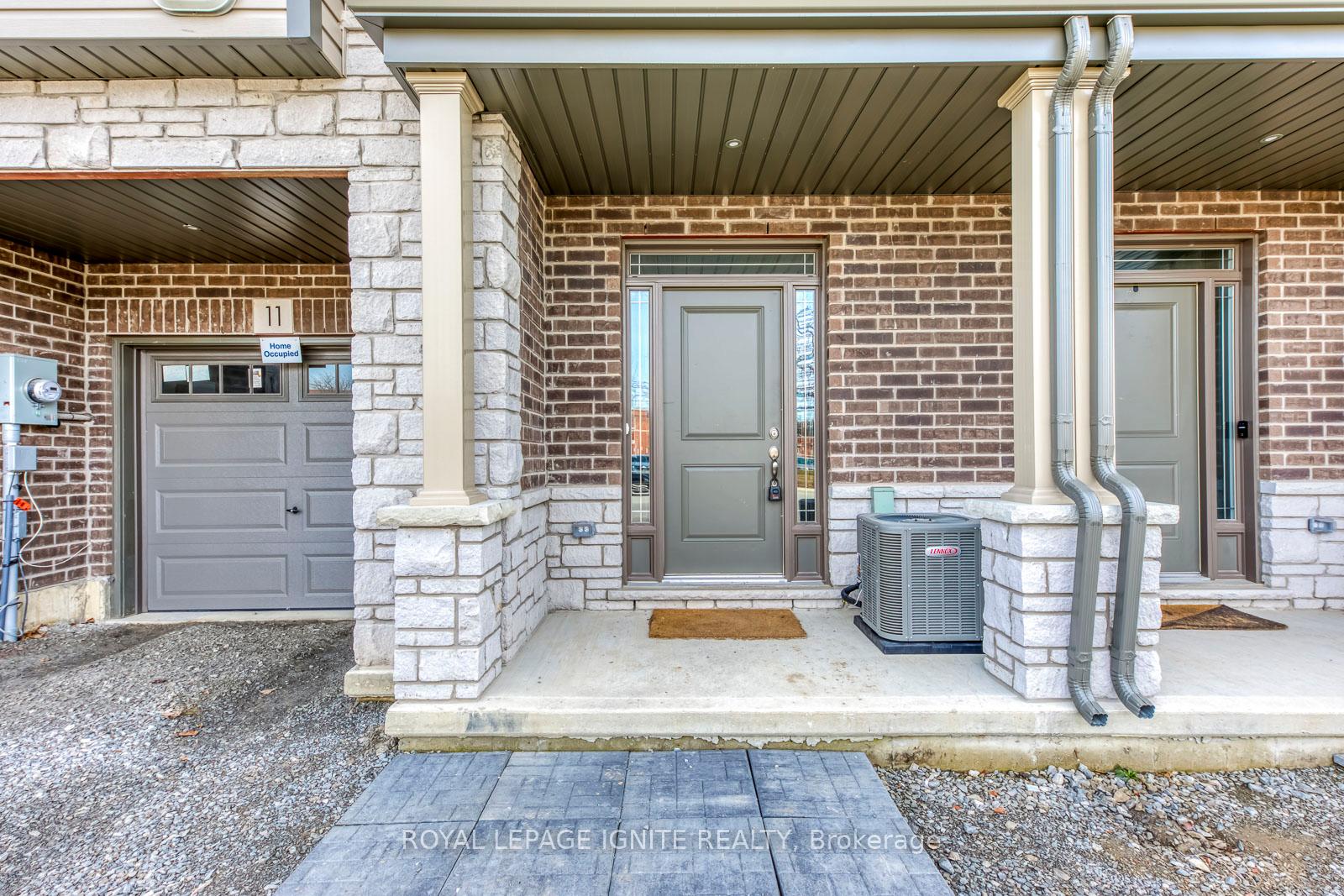 Photo 6 of 11 Picardy Drive, Hamilton, Stoney Creek Mountain — HOMEH