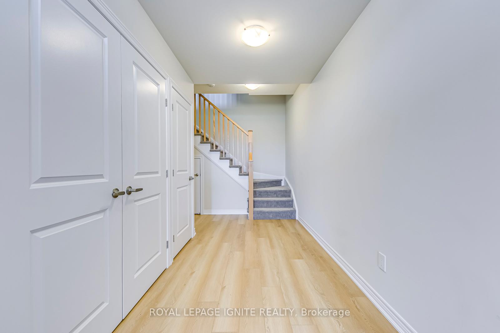 Photo 2 of 11 Picardy Drive, Hamilton, Stoney Creek Mountain — HOMEH