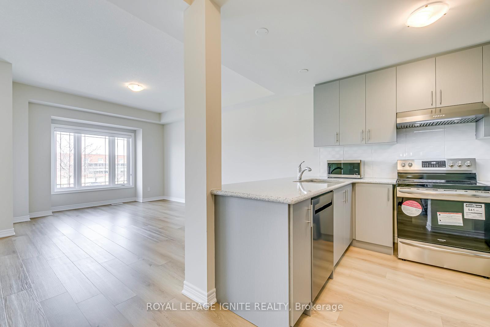 Photo 5 of 11 Picardy Drive, Hamilton, Stoney Creek Mountain — HOMEH