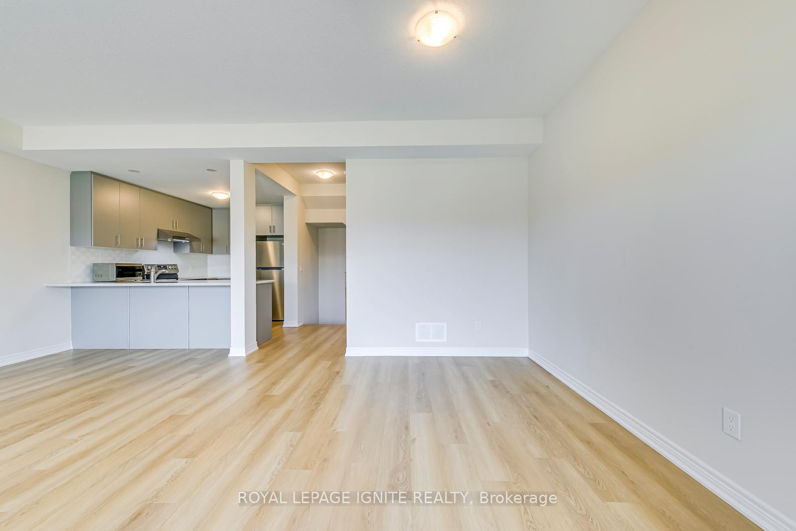 Photo 11 of 11 Picardy Drive, Hamilton, Stoney Creek Mountain — HOMEH