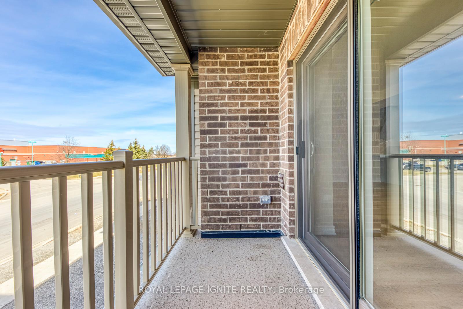 Photo 16 of 11 Picardy Drive, Hamilton, Stoney Creek Mountain — HOMEH