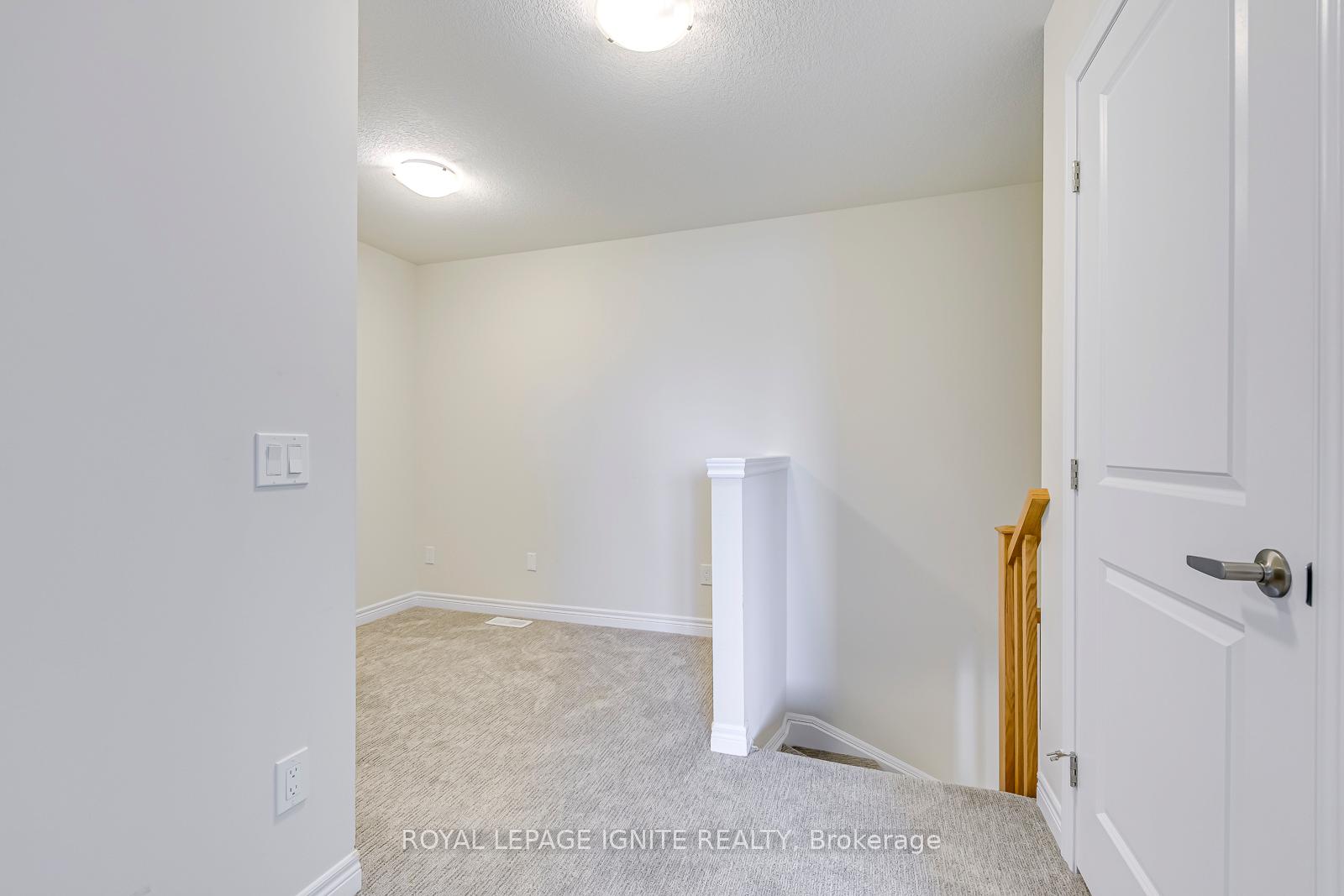 Photo 20 of 11 Picardy Drive, Hamilton, Stoney Creek Mountain — HOMEH