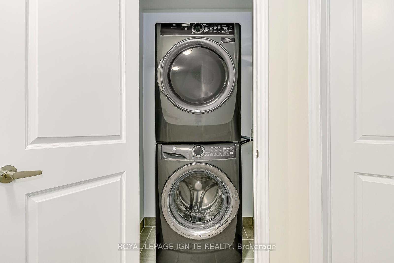 Photo 34 of 11 Picardy Drive, Hamilton, Stoney Creek Mountain — HOMEH