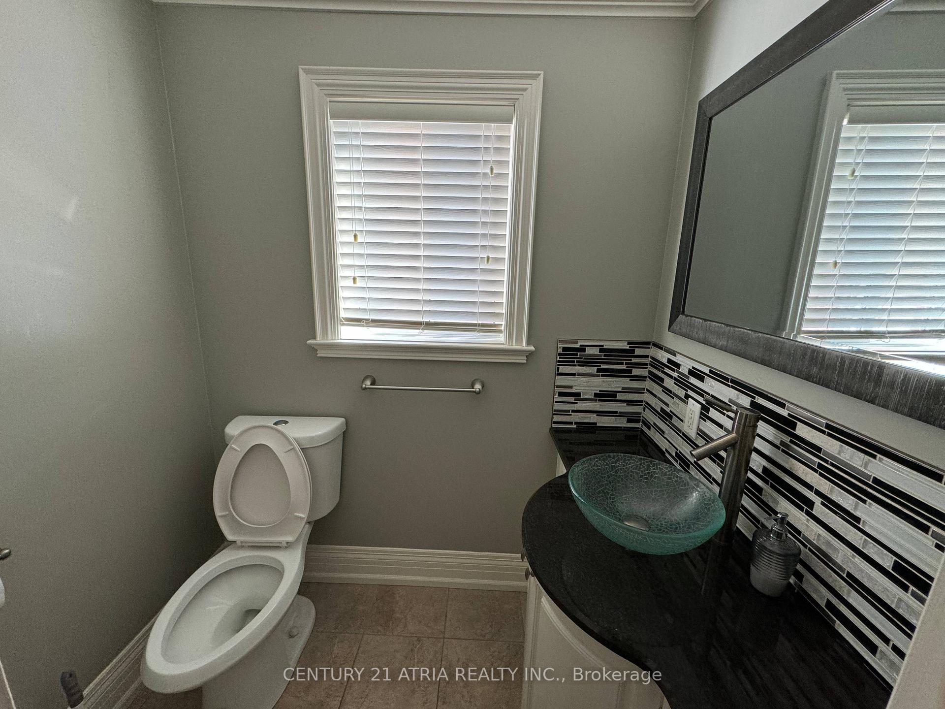 Photo 12 of 108 Chalmers Drive, Barrie, Painswick South — HOMEH