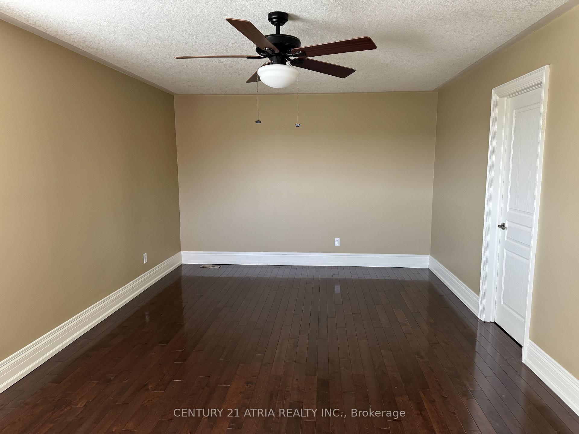 Photo 6 of 108 Chalmers Drive, Barrie, Painswick South — HOMEH