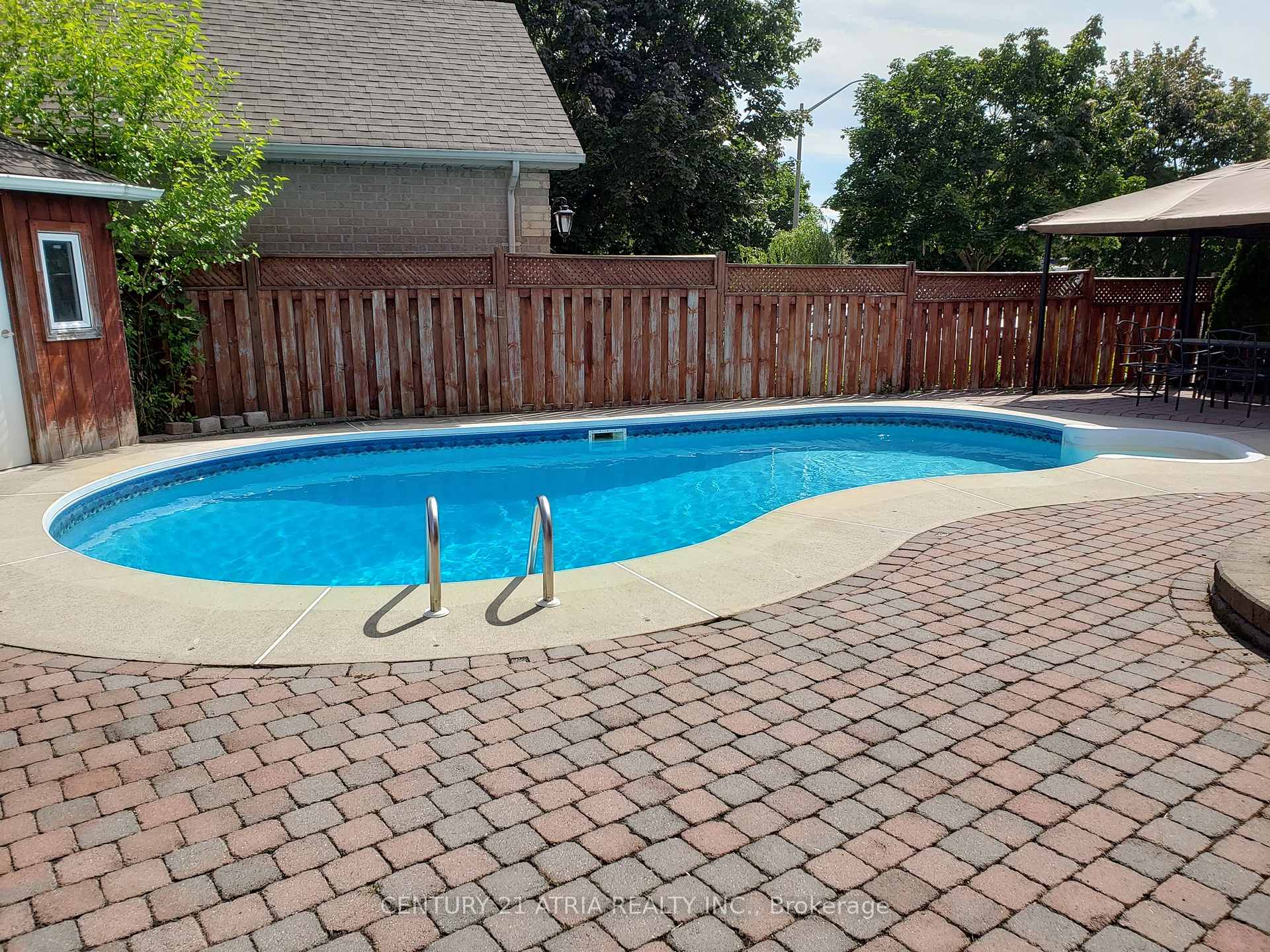 Photo 16 of 108 Chalmers Drive, Barrie, Painswick South — HOMEH