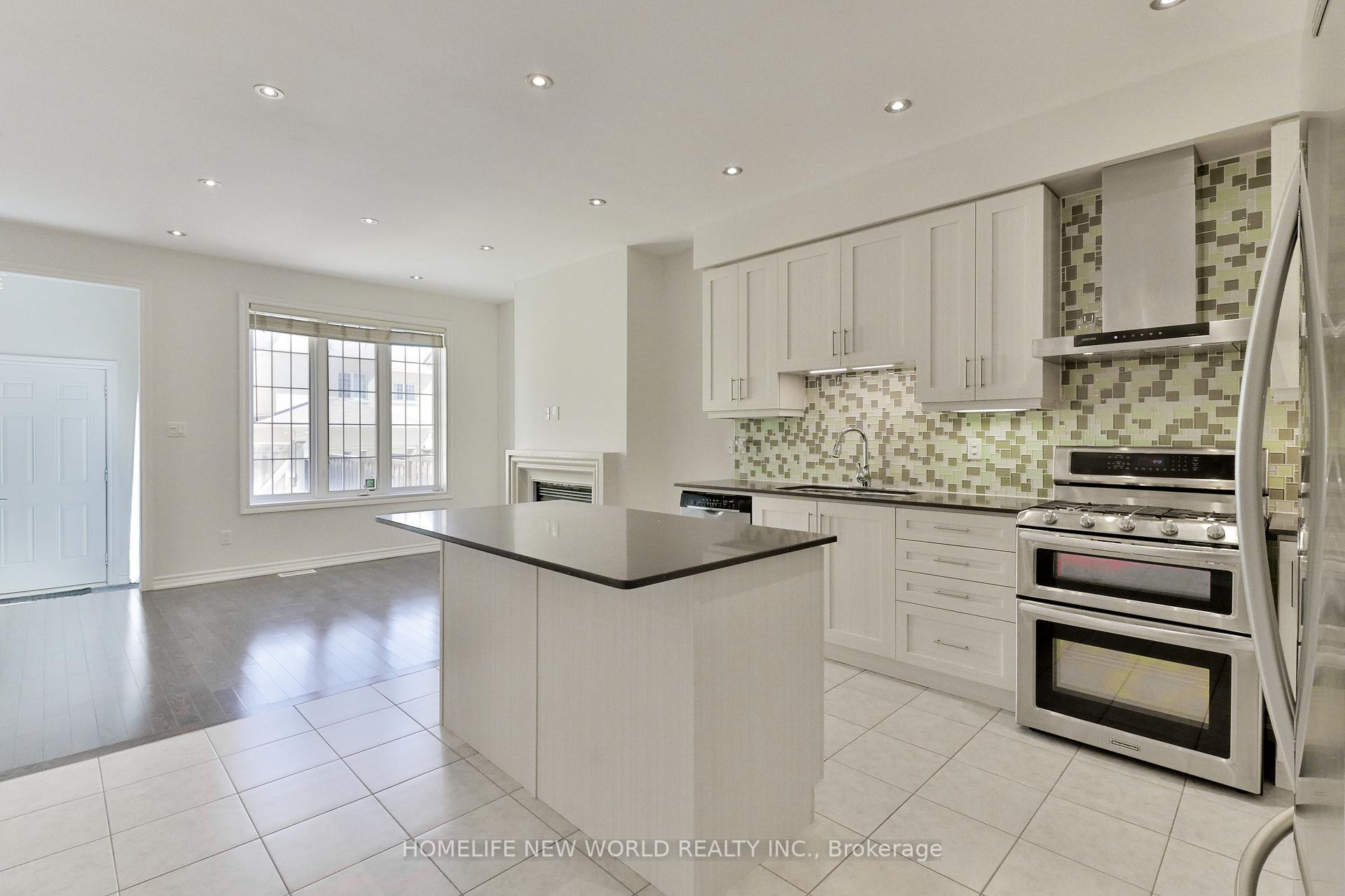 Photo 13 of 10351 Woodbine Avenue, Markham, Cathedraltown — HOMEH