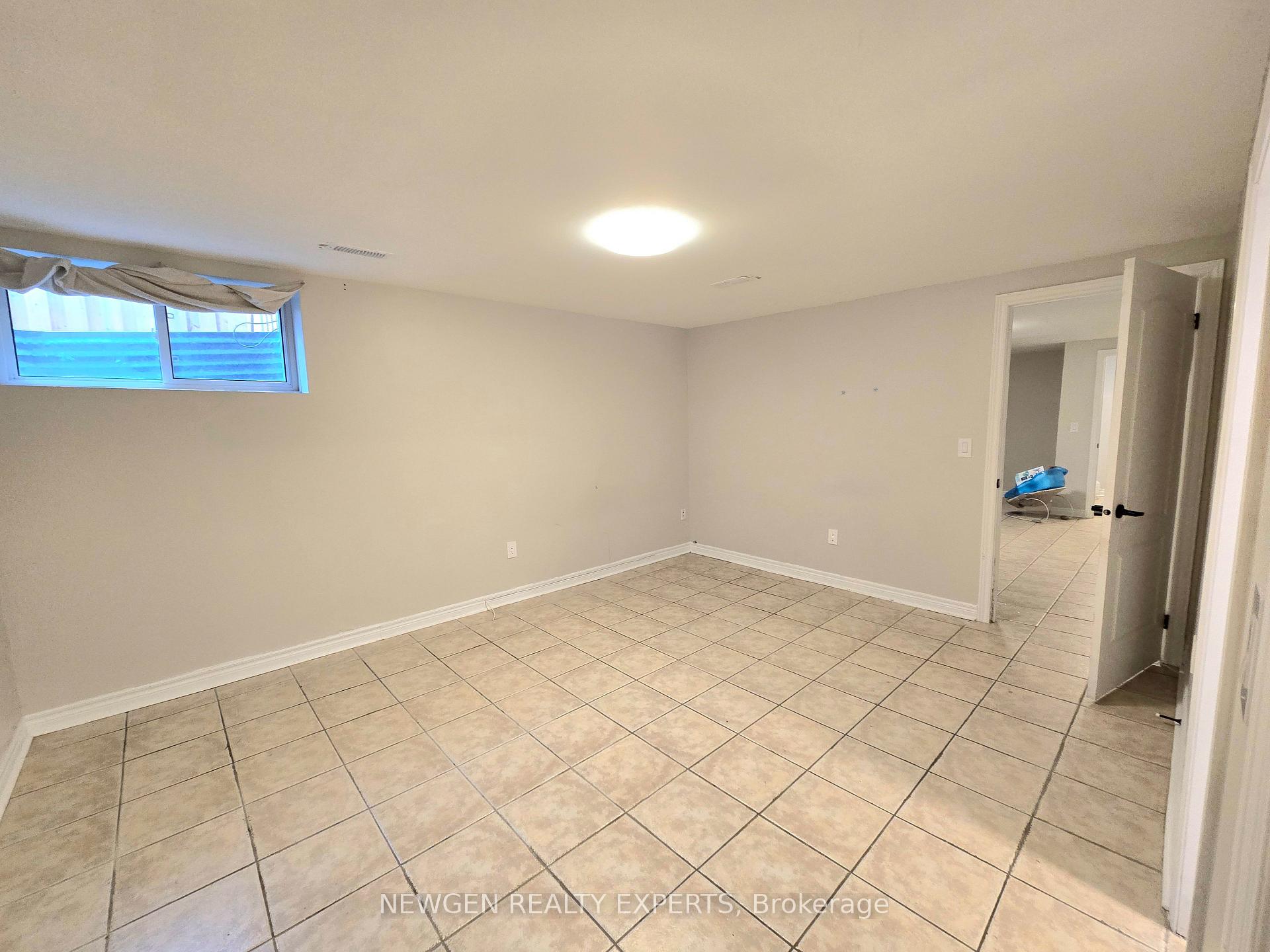Photo 7 of Unit Bsmnt, 232 Twyn Rivers Drive, Pickering, Highbush — HOMEH