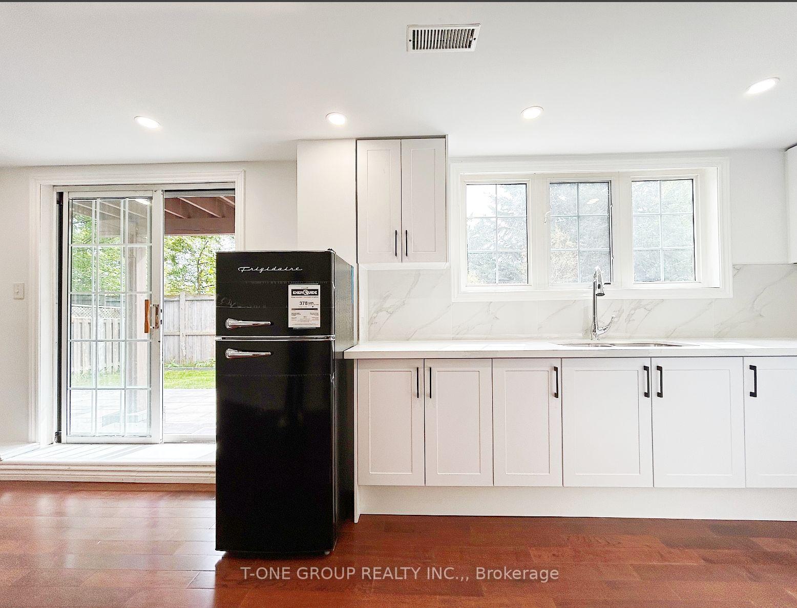 Photo 5 of 17 Bradbury Crescent, Ajax, Northwest Ajax — HOMEH