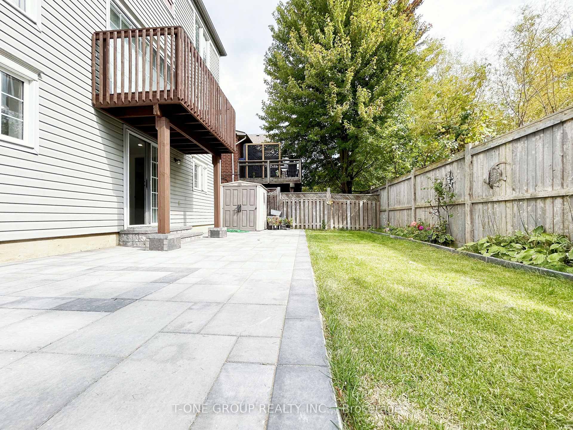 Photo 12 of 17 Bradbury Crescent, Ajax, Northwest Ajax — HOMEH