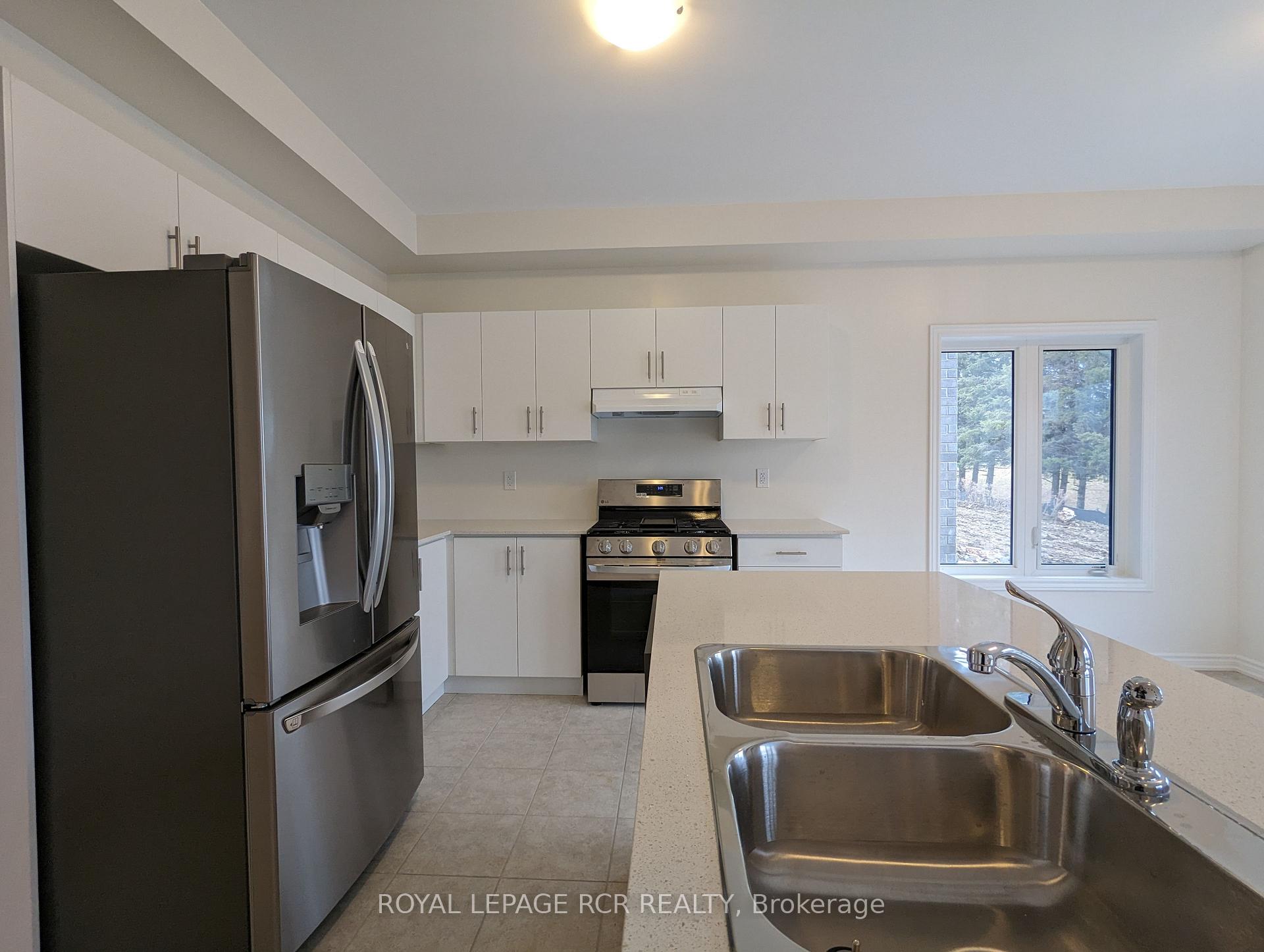 Photo 9 of 7 Lawrence D Pridham Avenue, New Tecumseth, Alliston — HOMEH