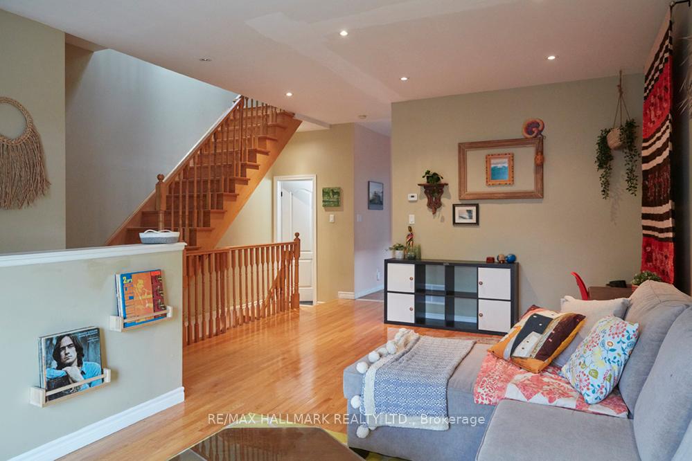 Photo 10 of 285 Craven Road, Toronto, Greenwood-Coxwell — HOMEH