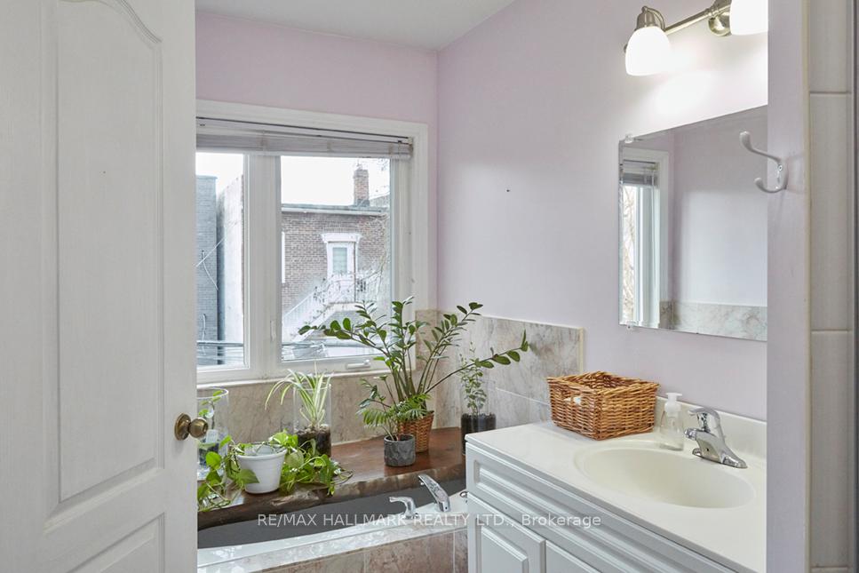 Photo 6 of 285 Craven Road, Toronto, Greenwood-Coxwell — HOMEH