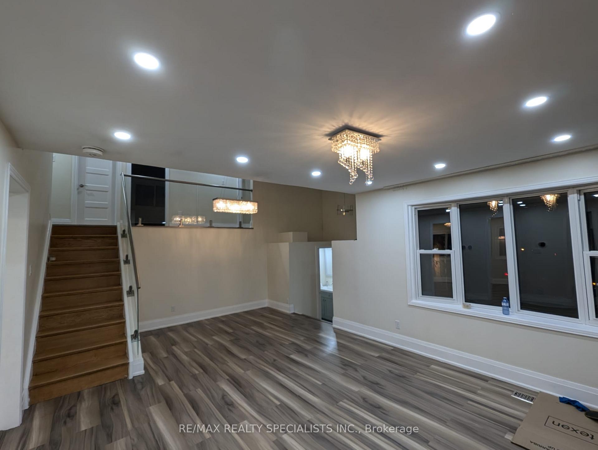 Photo 11 of 68 Briargate Drive, Kitchener — HOMEH