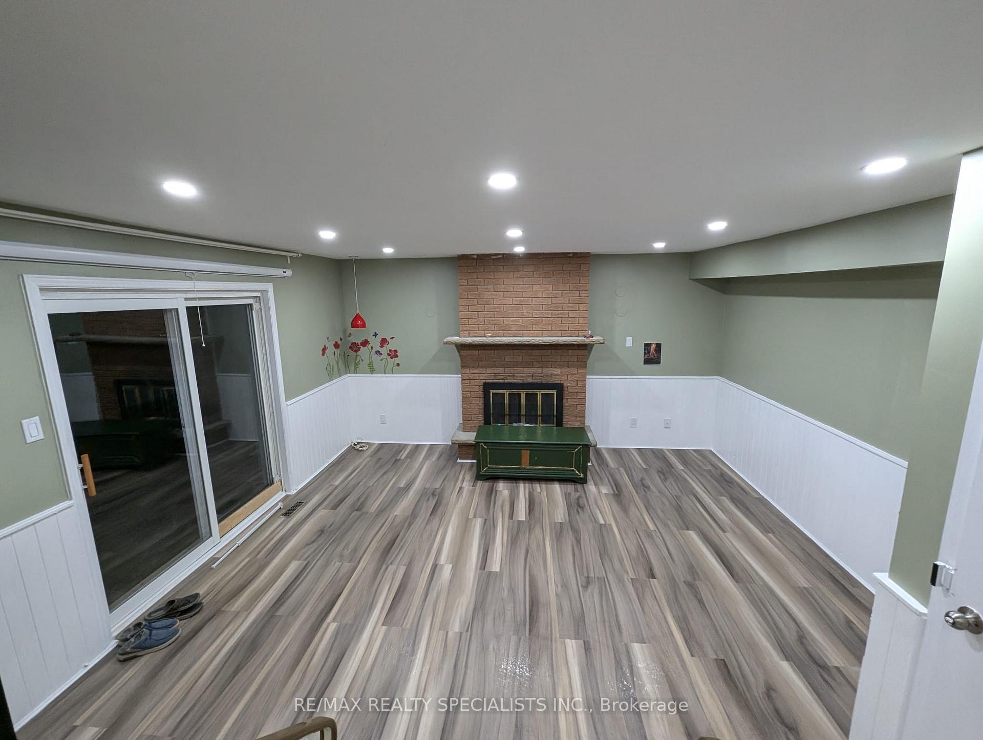 Photo 6 of 68 Briargate Drive, Kitchener — HOMEH