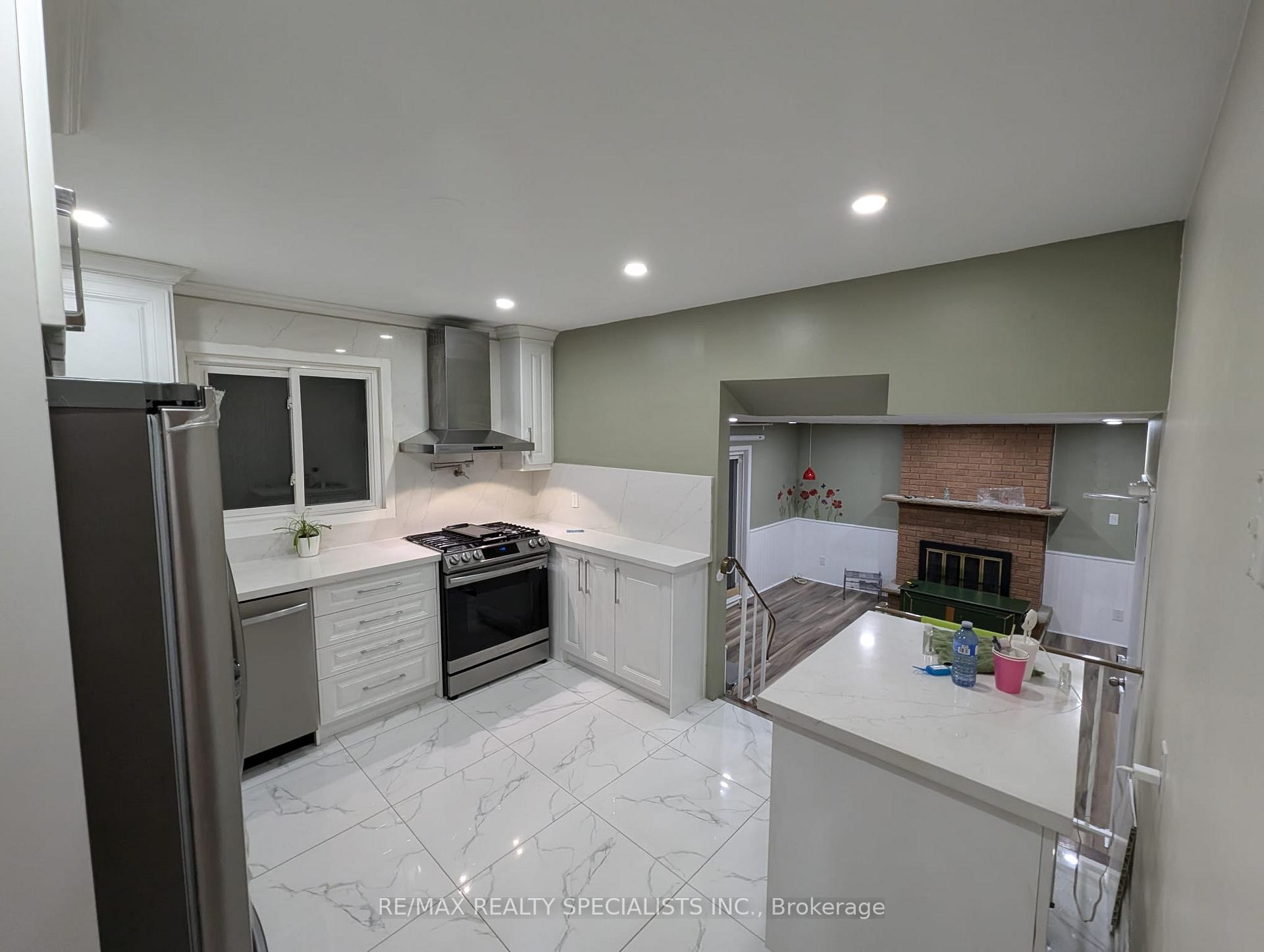 Photo 7 of 68 Briargate Drive, Kitchener — HOMEH