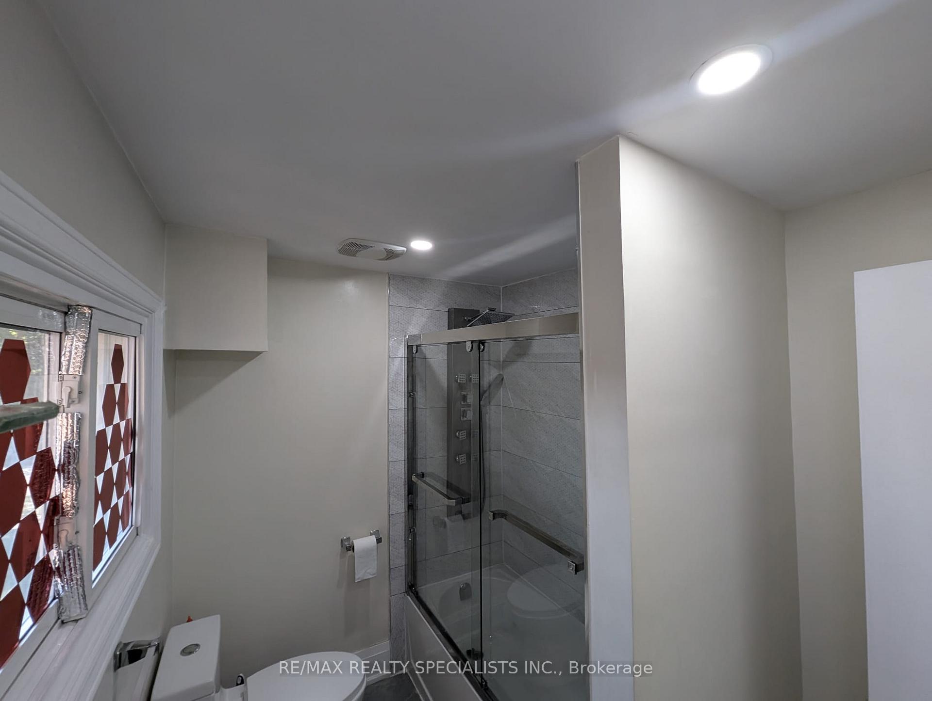 Photo 13 of 68 Briargate Drive, Kitchener — HOMEH