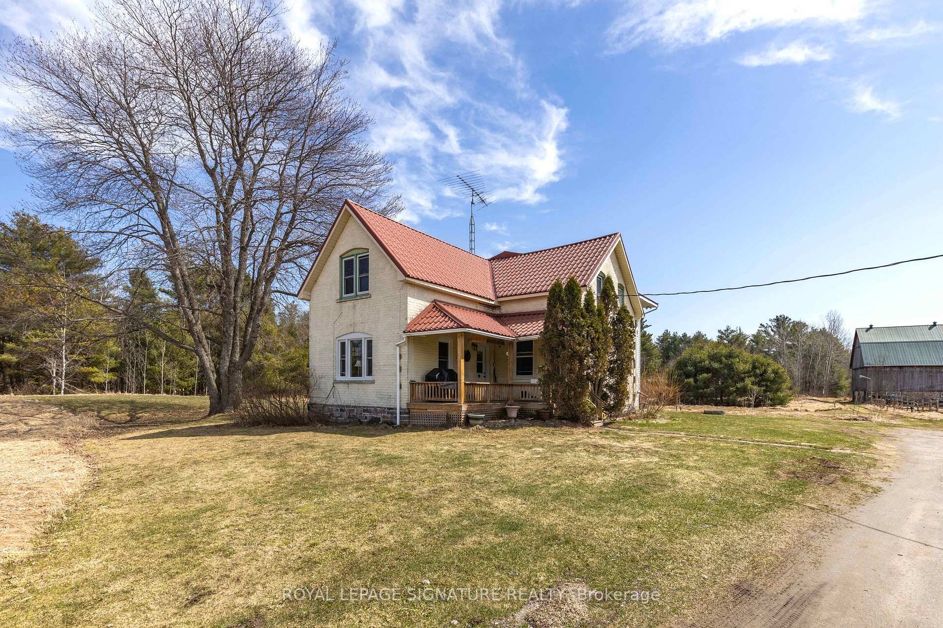 Photo 3 of 1061 Taverner Road, Gravenhurst, Muskoka (S) — HOMEH