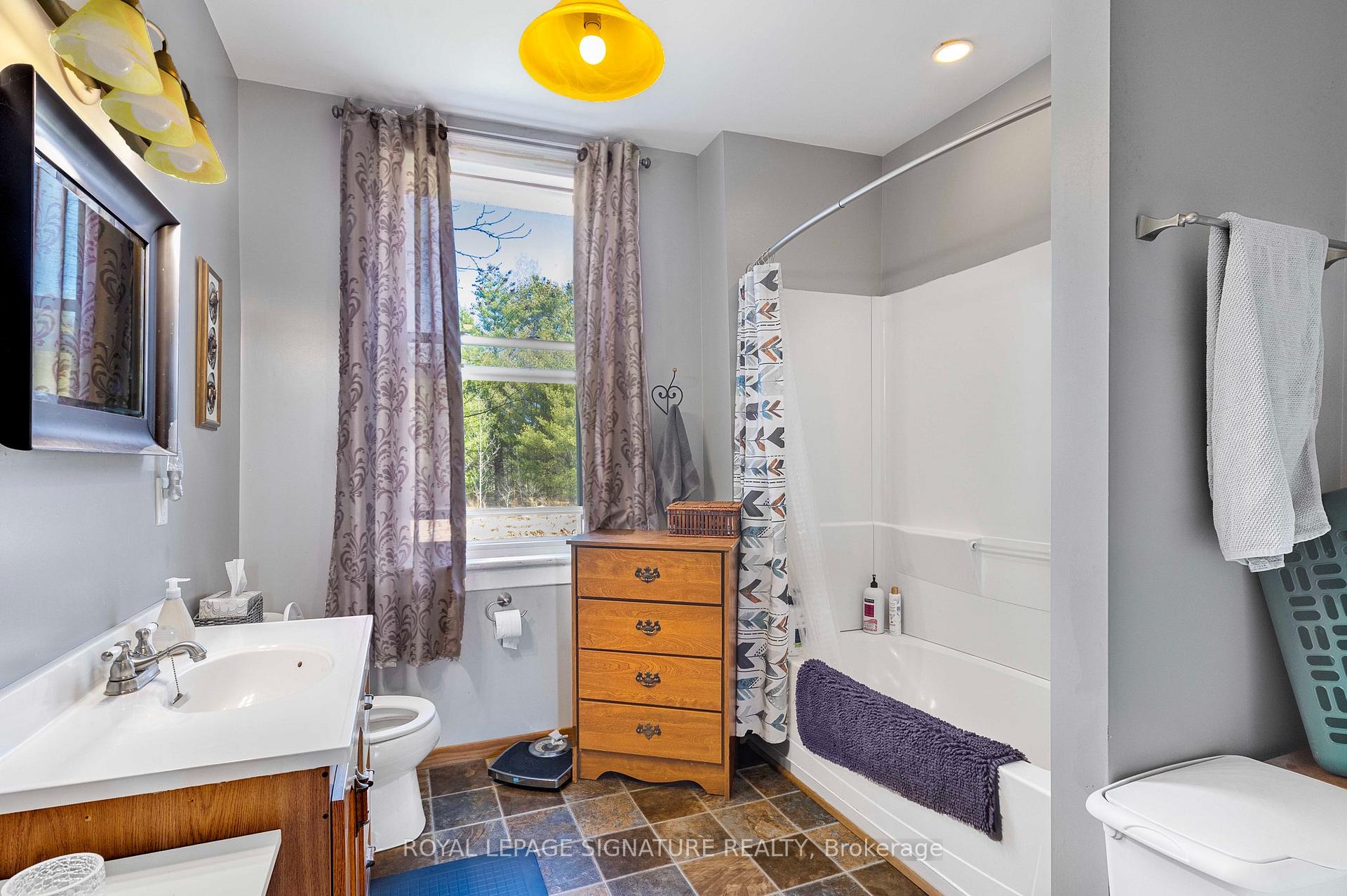 Photo 9 of 1061 Taverner Road, Gravenhurst, Muskoka (S) — HOMEH