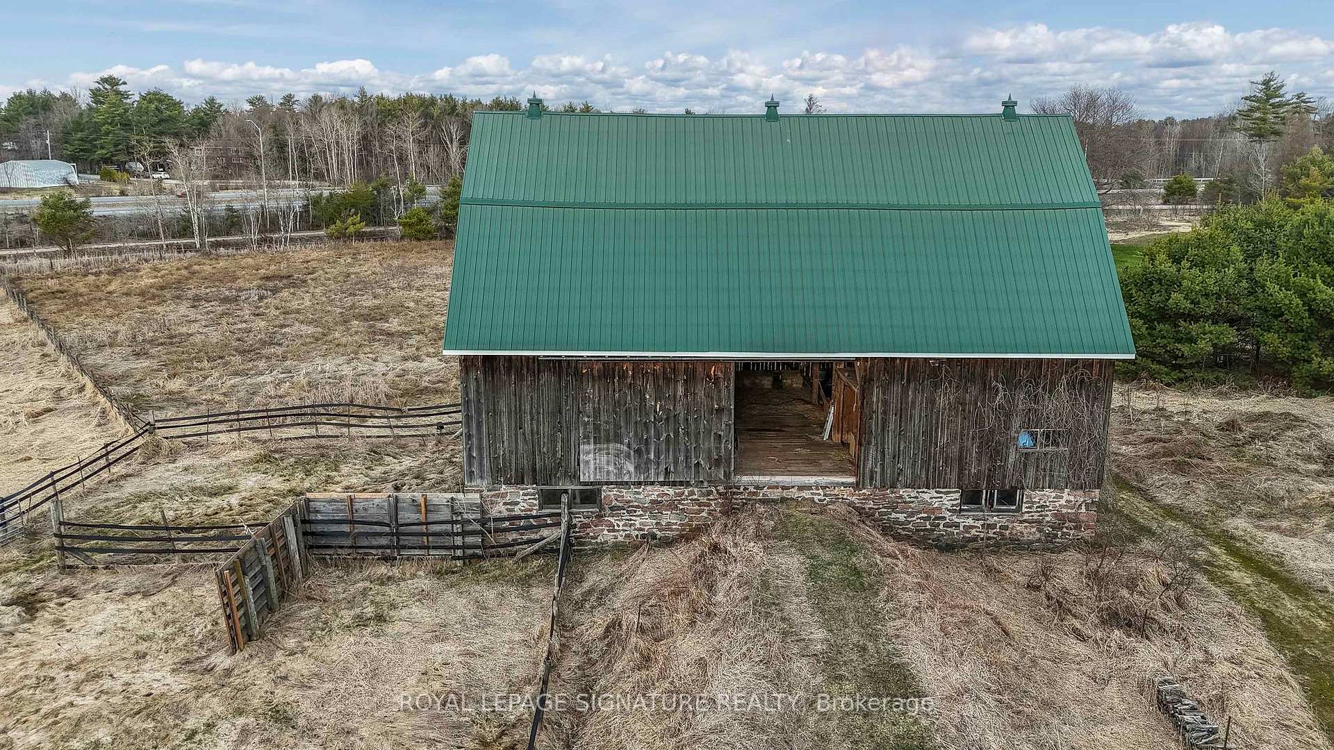 Photo 38 of 1061 Taverner Road, Gravenhurst, Muskoka (S) — HOMEH