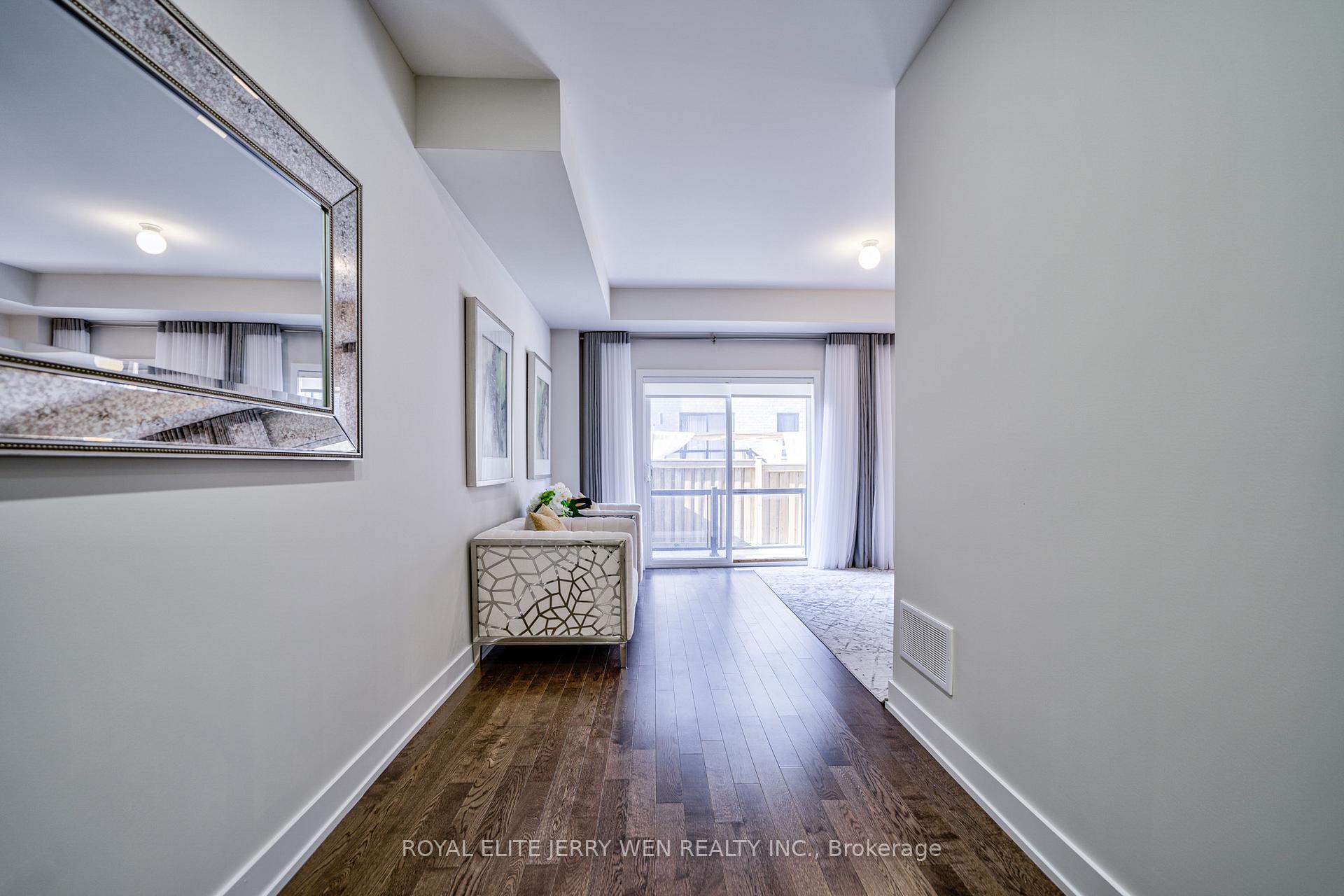 Photo 14 of 54 Laskin Drive, Vaughan, Patterson — HOMEH