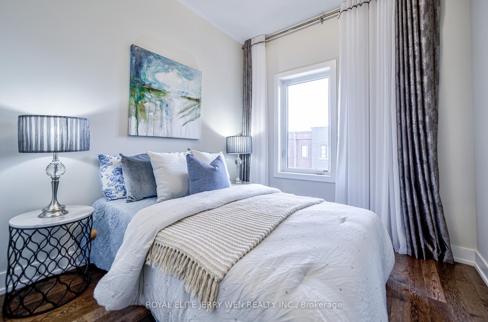 Photo 18 of 54 Laskin Drive, Vaughan, Patterson — HOMEH