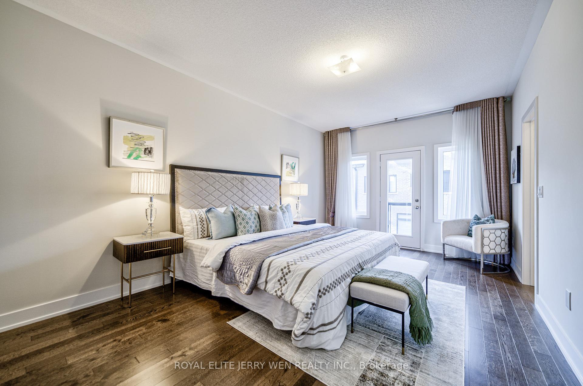 Photo 28 of 54 Laskin Drive, Vaughan, Patterson — HOMEH