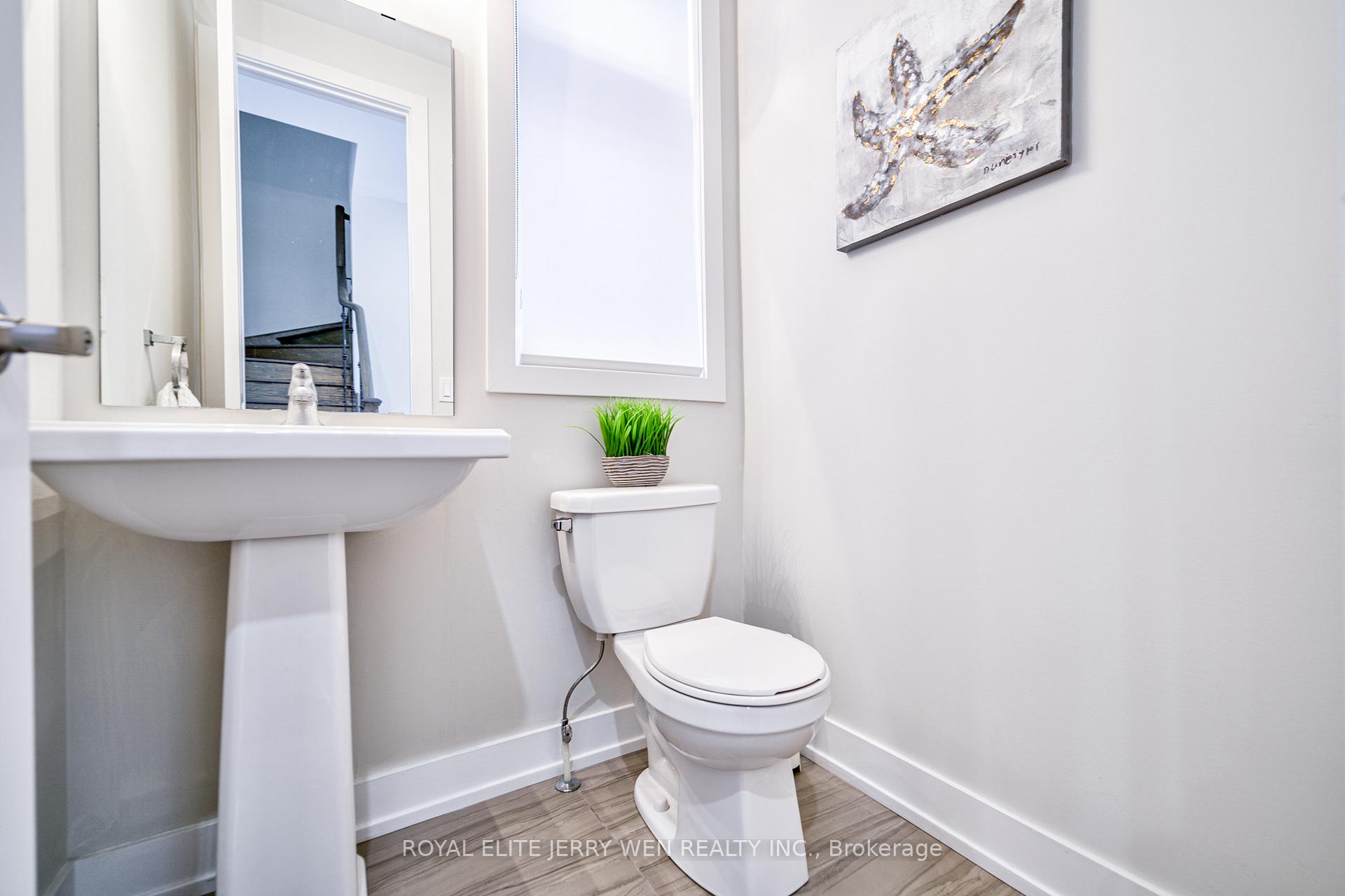 Photo 22 of 54 Laskin Drive, Vaughan, Patterson — HOMEH