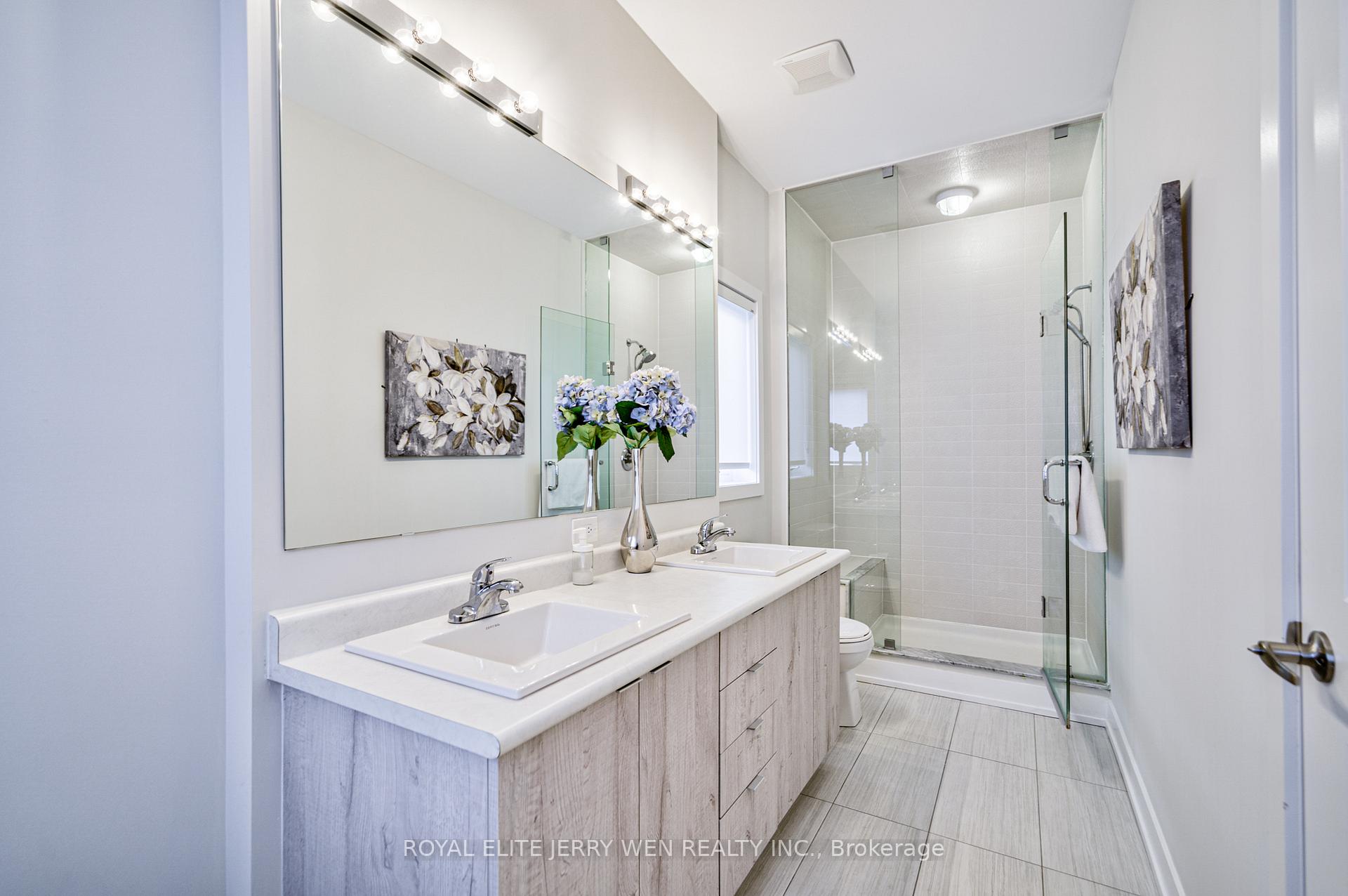 Photo 27 of 54 Laskin Drive, Vaughan, Patterson — HOMEH