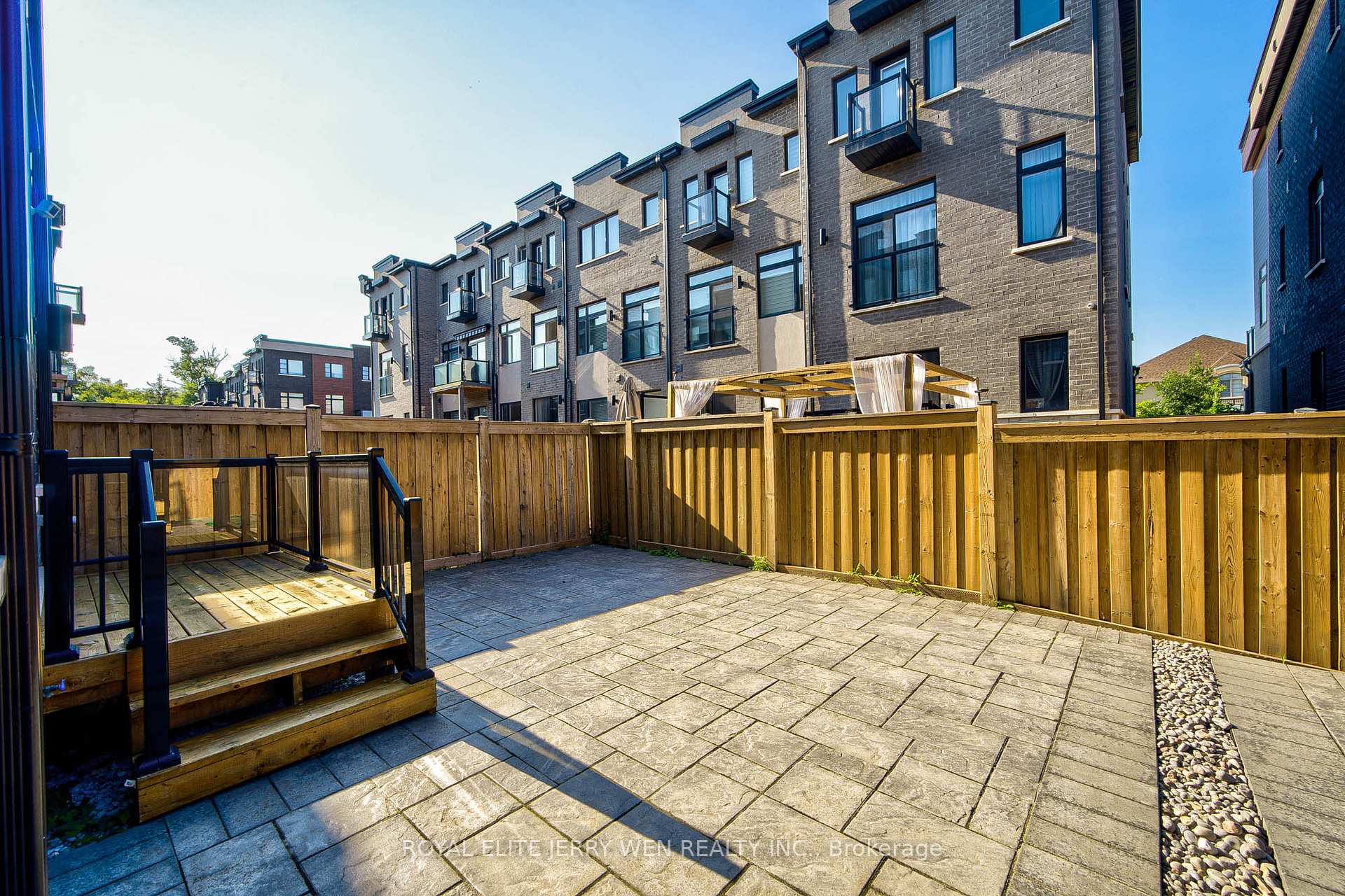 Photo 31 of 54 Laskin Drive, Vaughan, Patterson — HOMEH