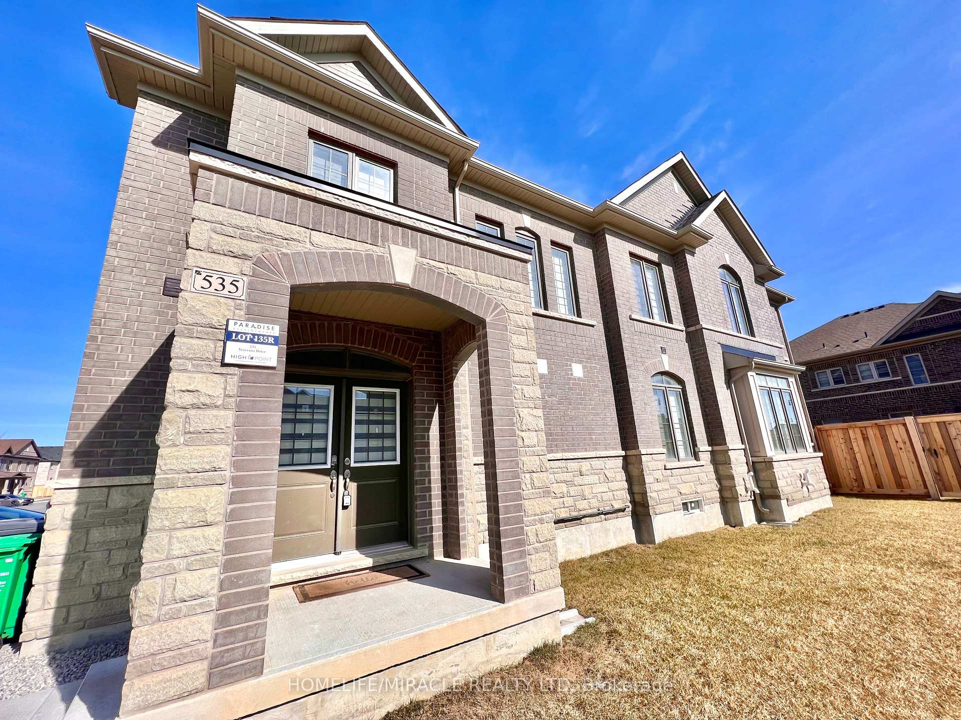 Photo 5 of 535 Veterans Drive, Brampton, Northwest Brampton — HOMEH