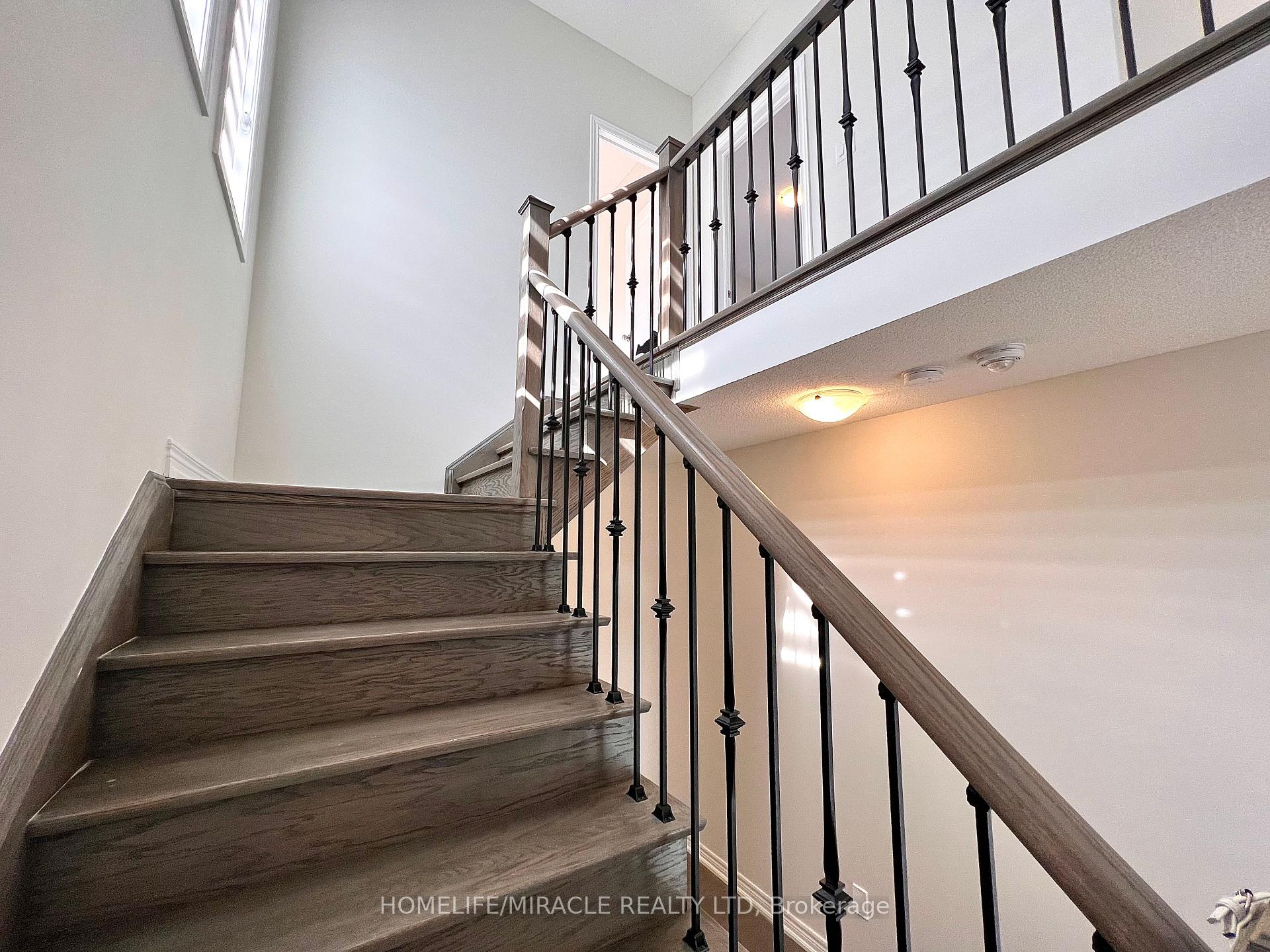 Photo 12 of 535 Veterans Drive, Brampton, Northwest Brampton — HOMEH