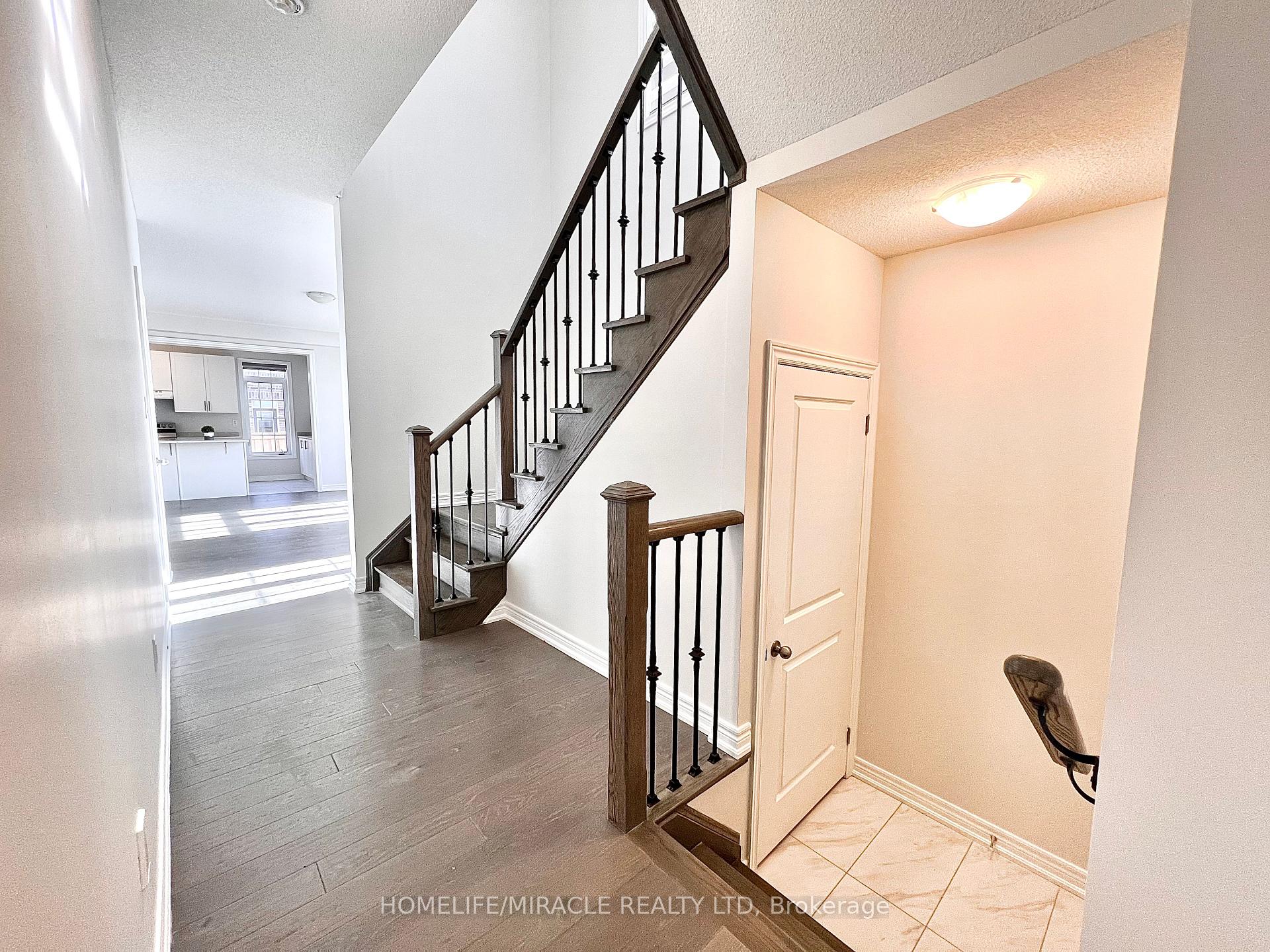 Photo 8 of 535 Veterans Drive, Brampton, Northwest Brampton — HOMEH
