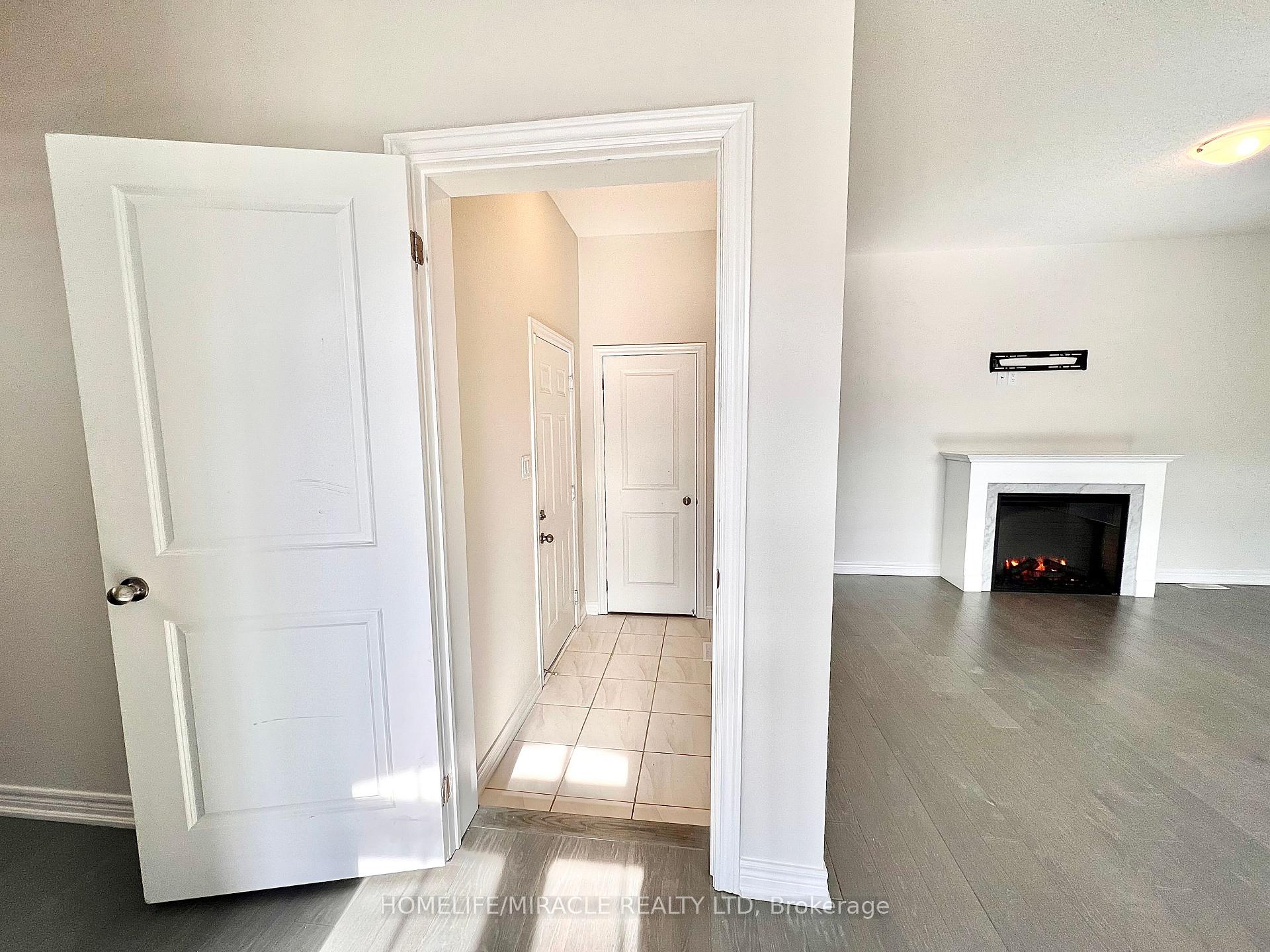 Photo 9 of 535 Veterans Drive, Brampton, Northwest Brampton — HOMEH