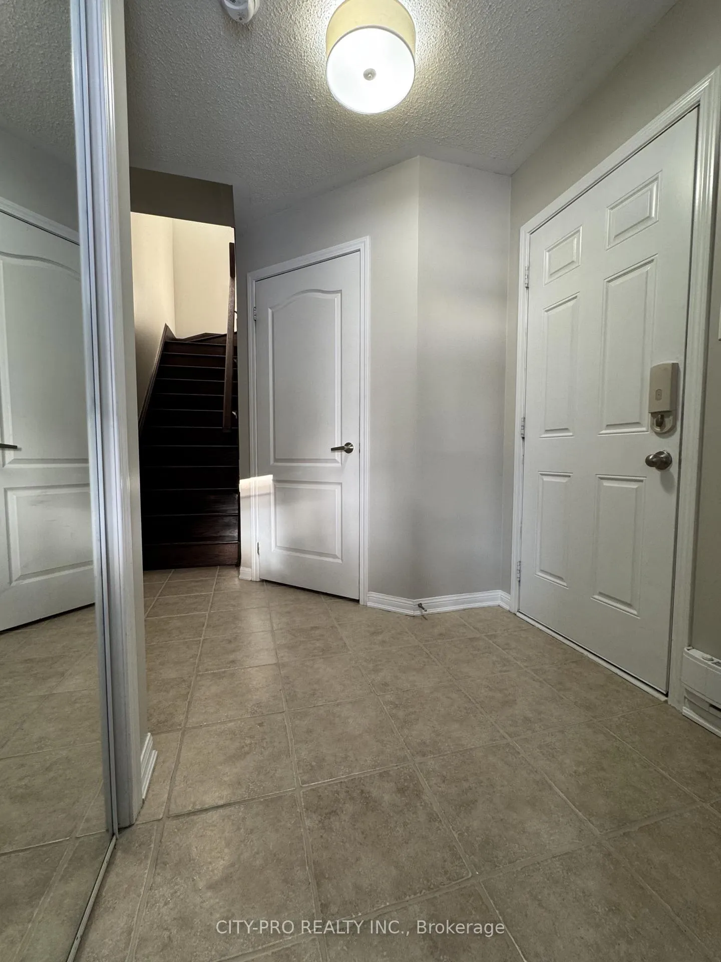 Photo 3 of 1037 Haxton Heights, Milton, Willmott — HOMEH