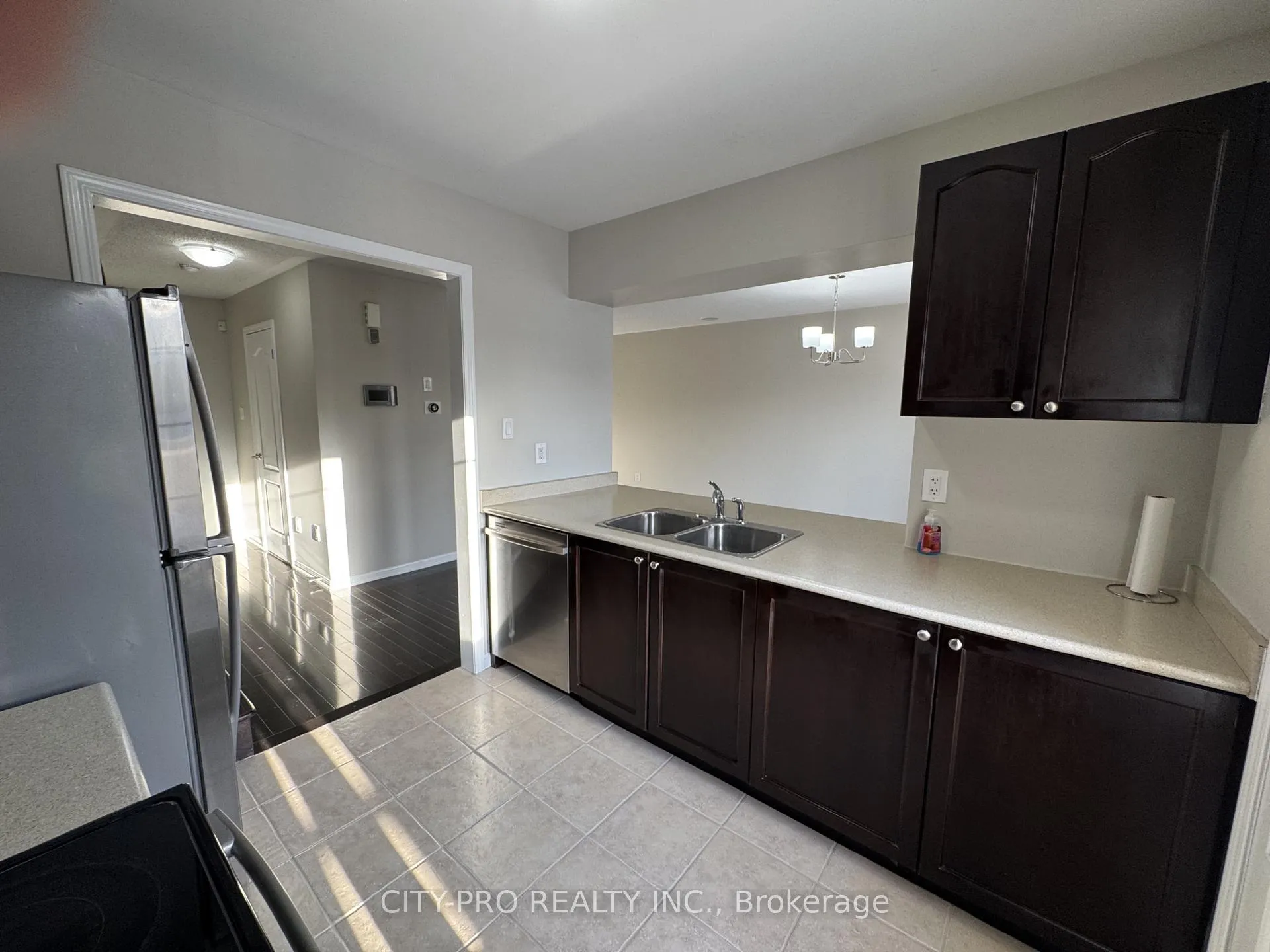 Photo 11 of 1037 Haxton Heights, Milton, Willmott — HOMEH