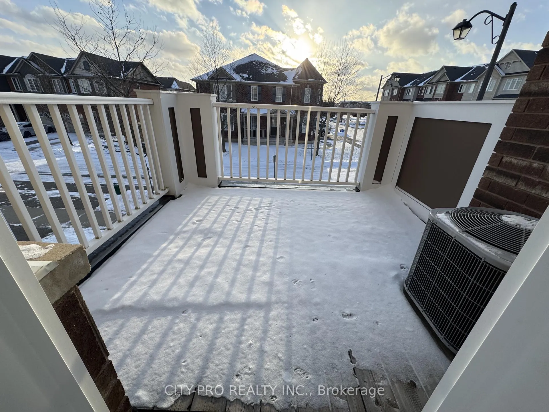 Photo 14 of 1037 Haxton Heights, Milton, Willmott — HOMEH