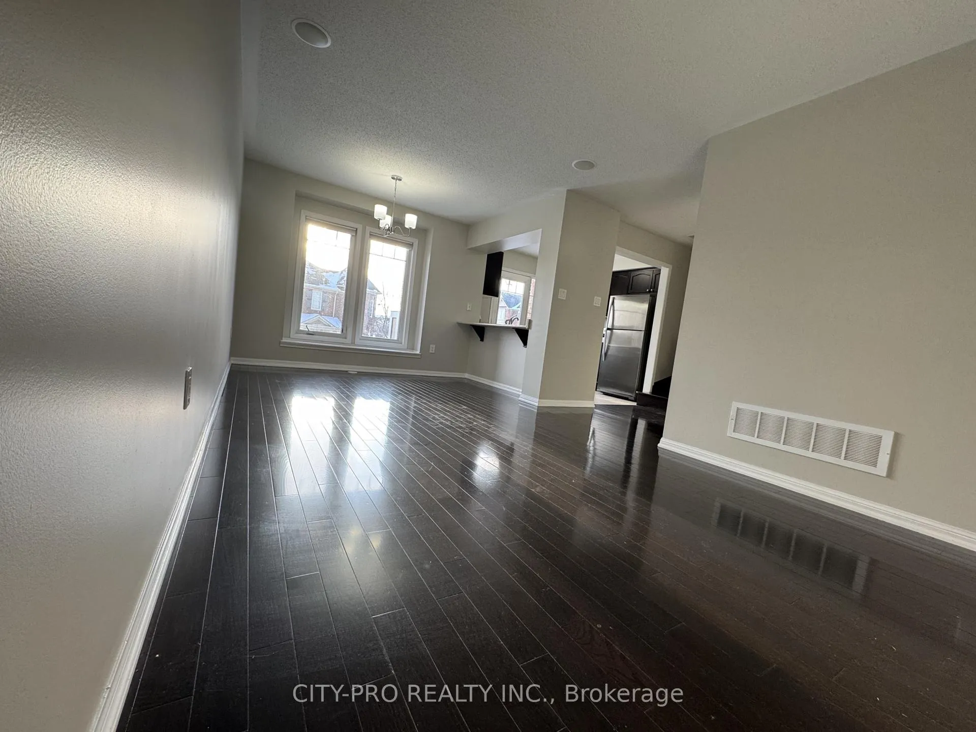 Photo 17 of 1037 Haxton Heights, Milton, Willmott — HOMEH