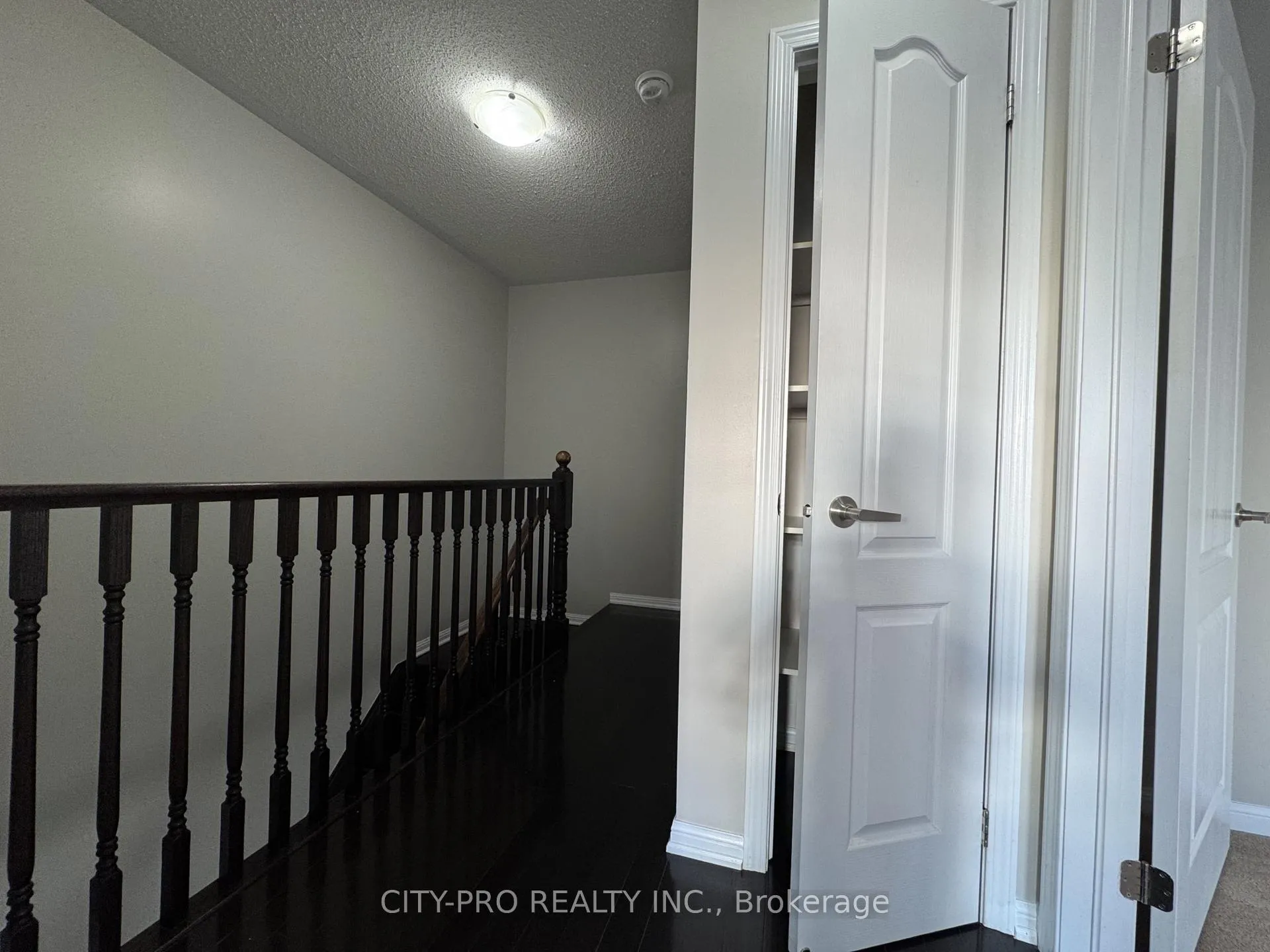 Photo 19 of 1037 Haxton Heights, Milton, Willmott — HOMEH
