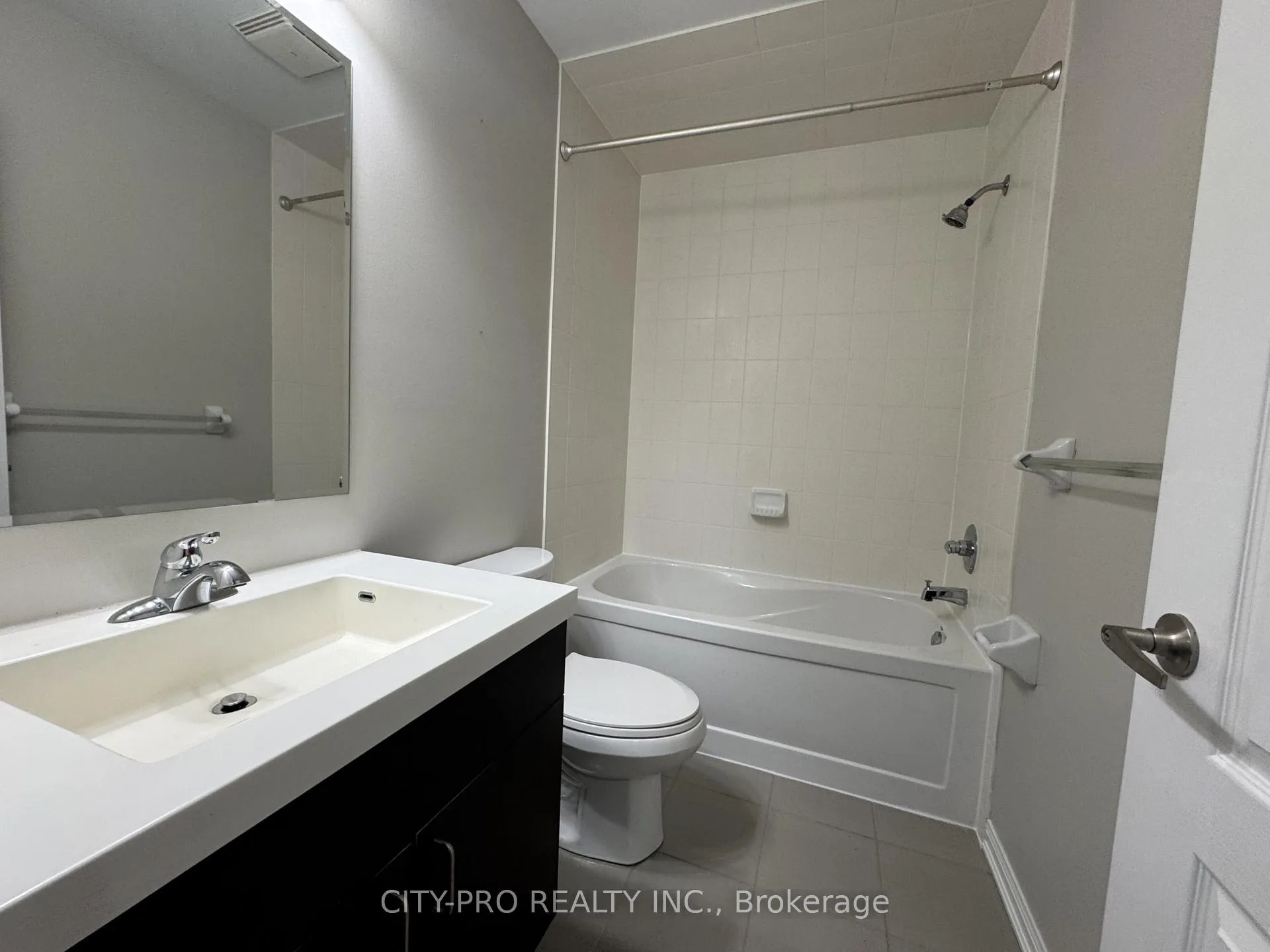Photo 21 of 1037 Haxton Heights, Milton, Willmott — HOMEH