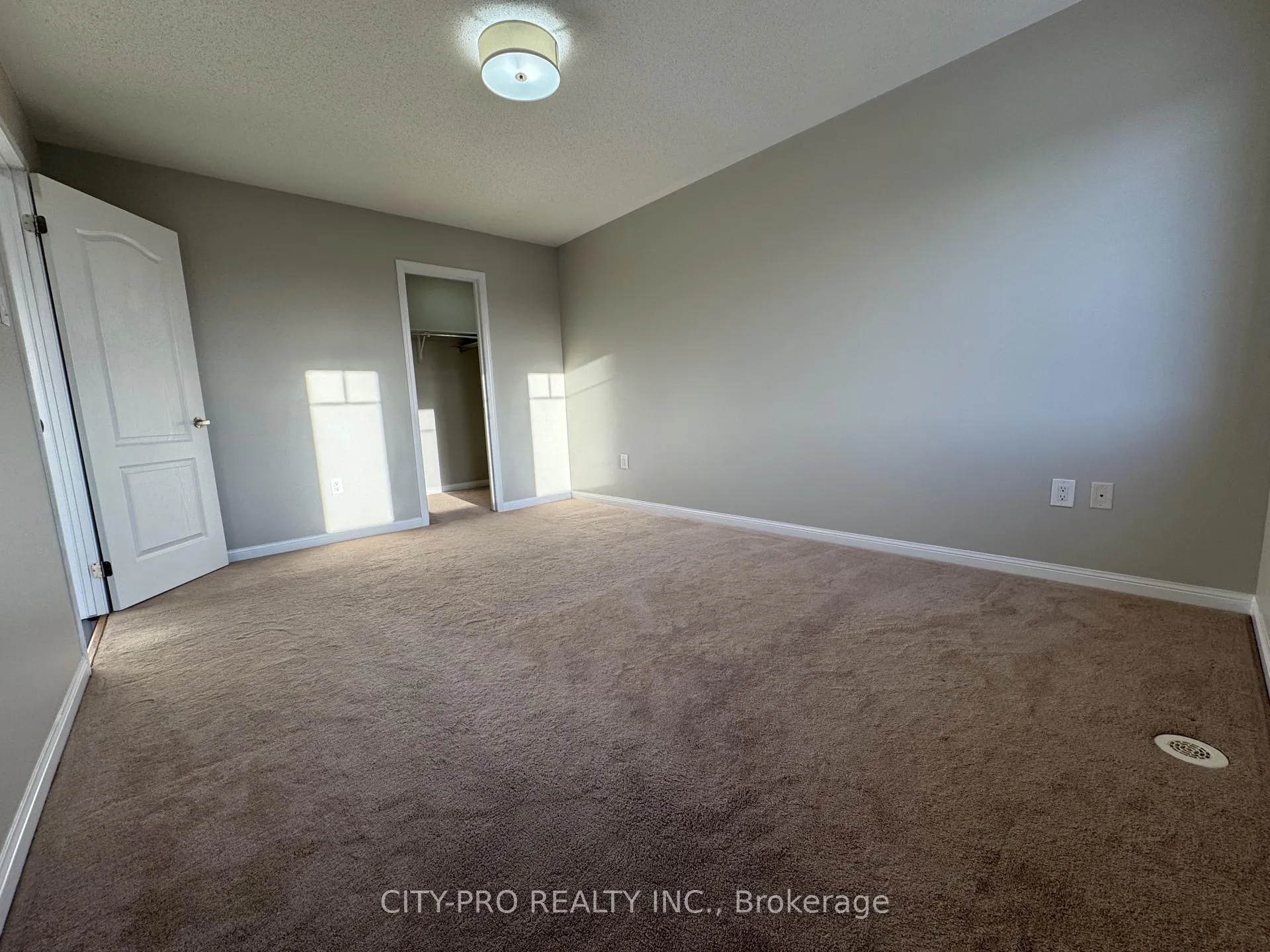Photo 23 of 1037 Haxton Heights, Milton, Willmott — HOMEH