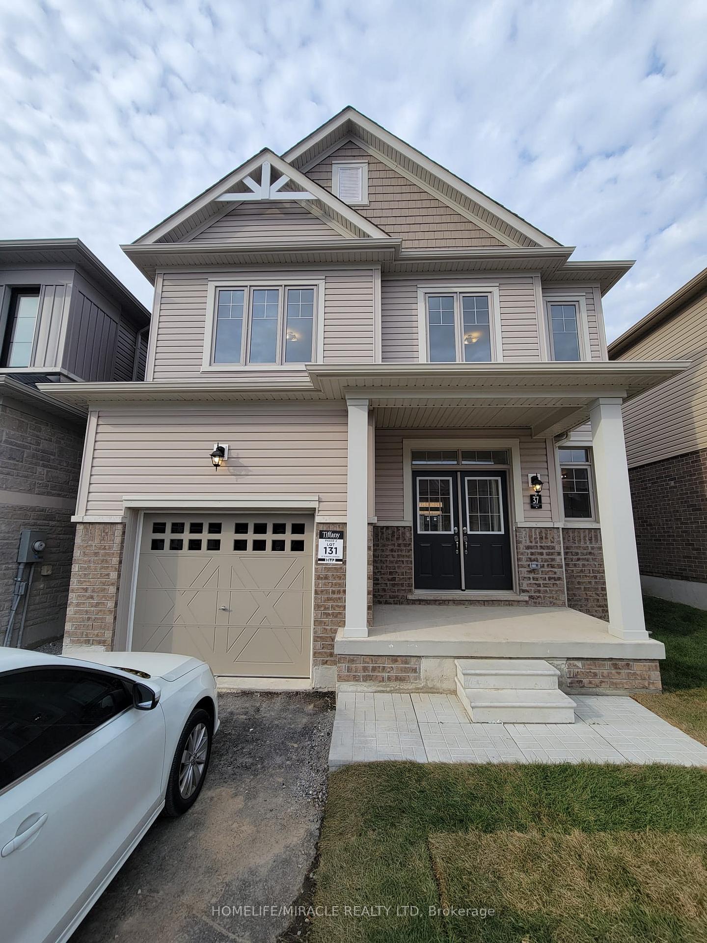 Photo 1 of 37 Durham Avenue, Barrie, Rural Barrie Southeast — HOMEH