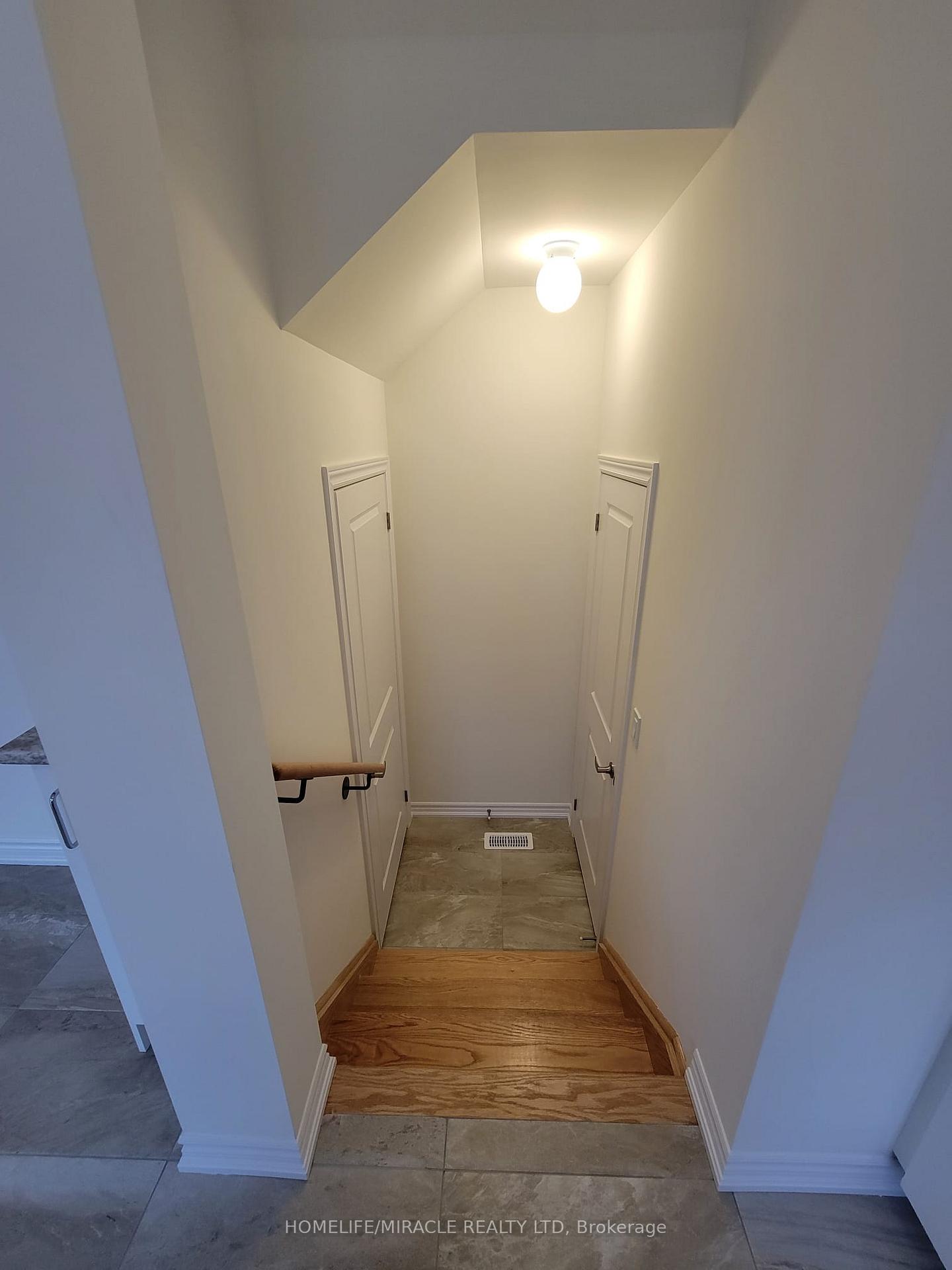 Photo 14 of 37 Durham Avenue, Barrie, Rural Barrie Southeast — HOMEH