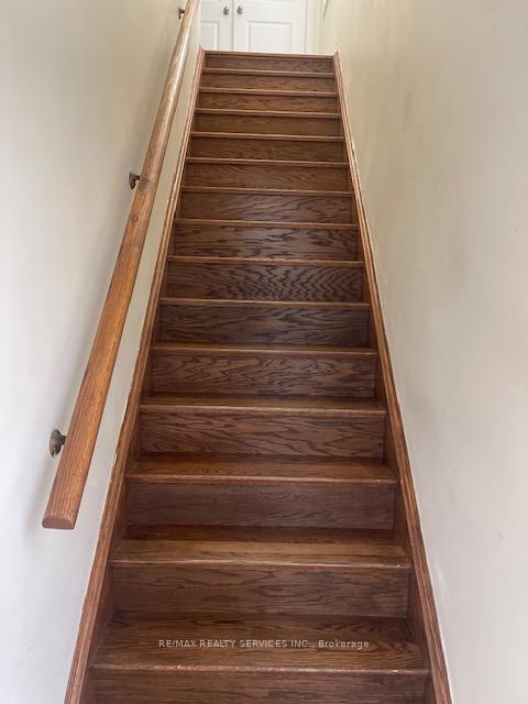 Photo 10 of 25 Muscovy Drive N, Brampton, Northwest Brampton — HOMEH